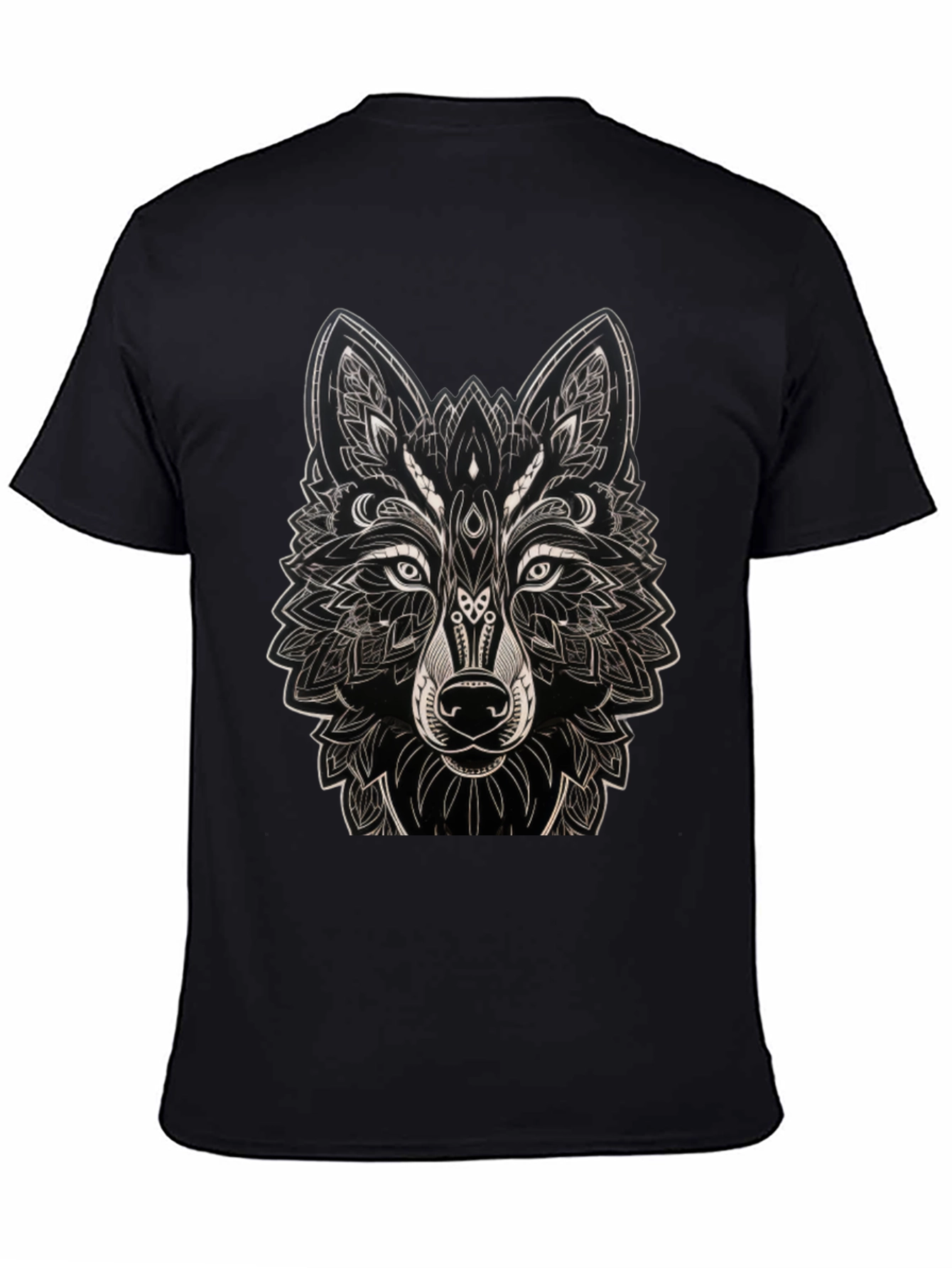 Camiseta Negra con Diseño de Lobo Mandala