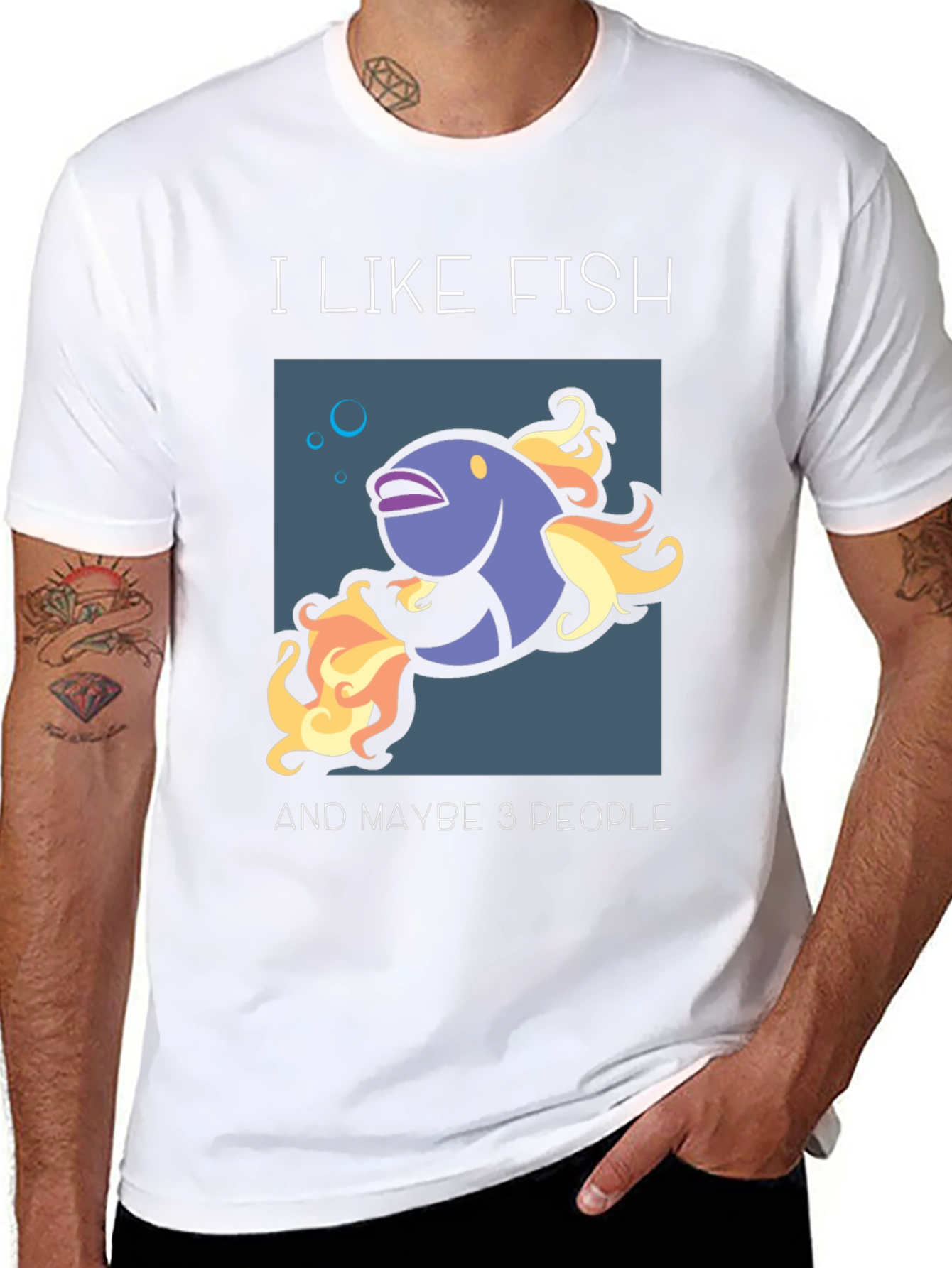 Camiseta Me gustan los peces y quizás 3 personas