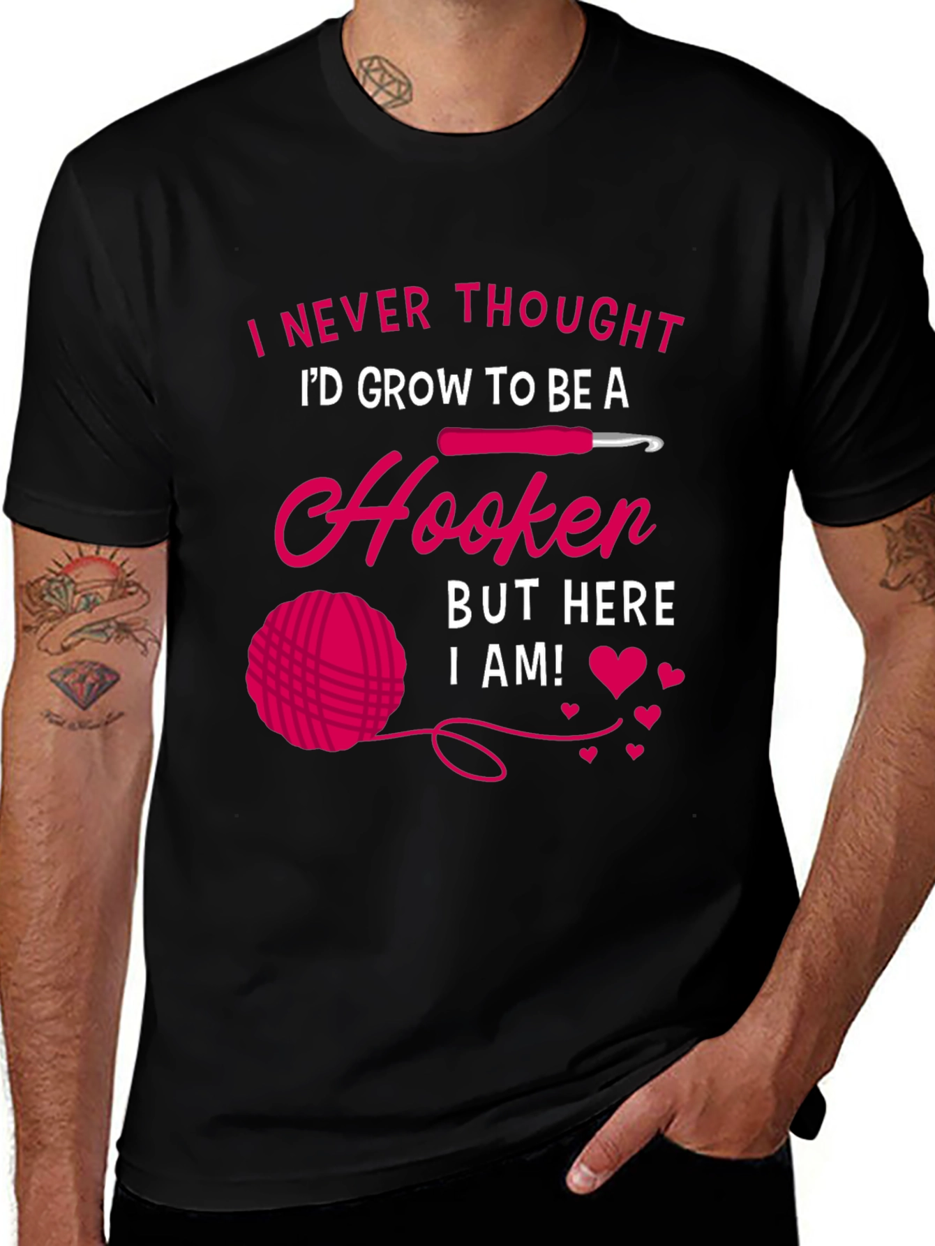 Camiseta Negra con Diseño de Crochet Hooker