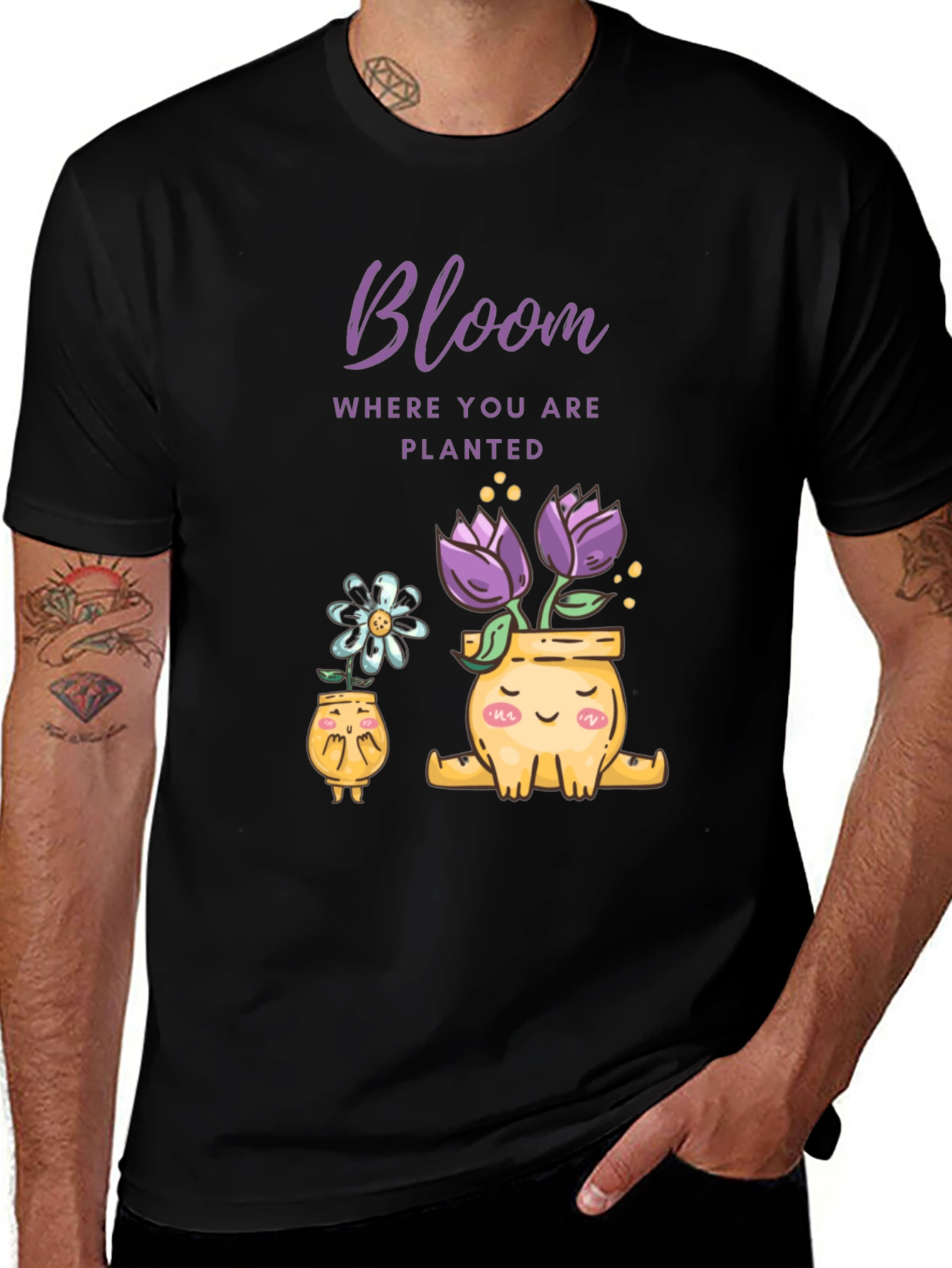Camiseta Negra Bloom Flores en Macetas