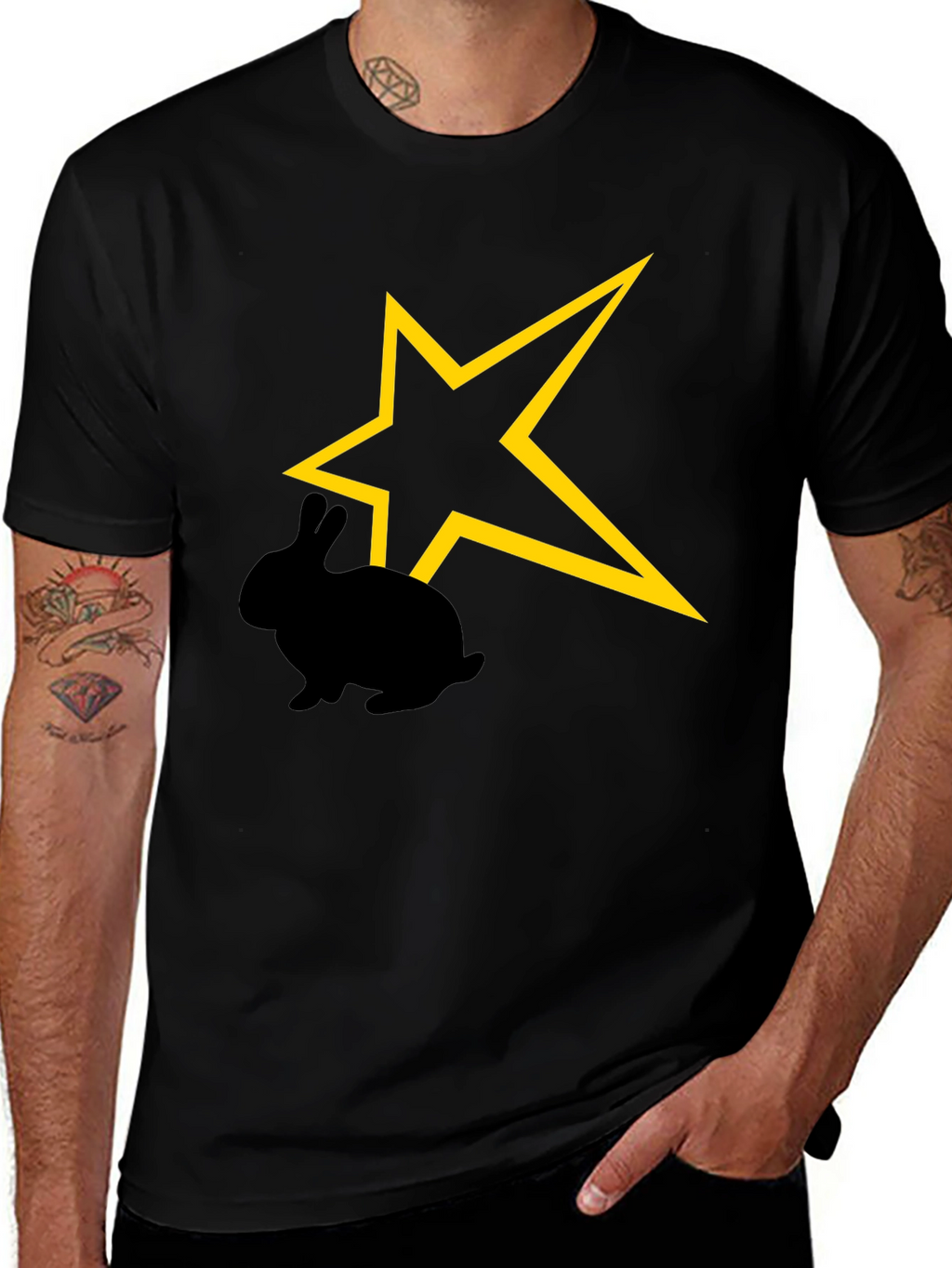 Camiseta Negra con Conejo y Estrella Amarilla