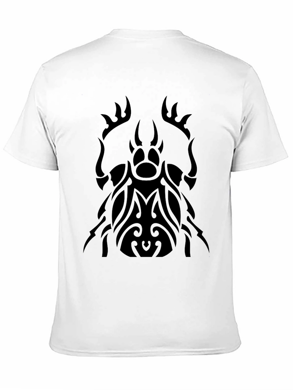 Camiseta Negra con Diseño de Escarabajo Tribal
