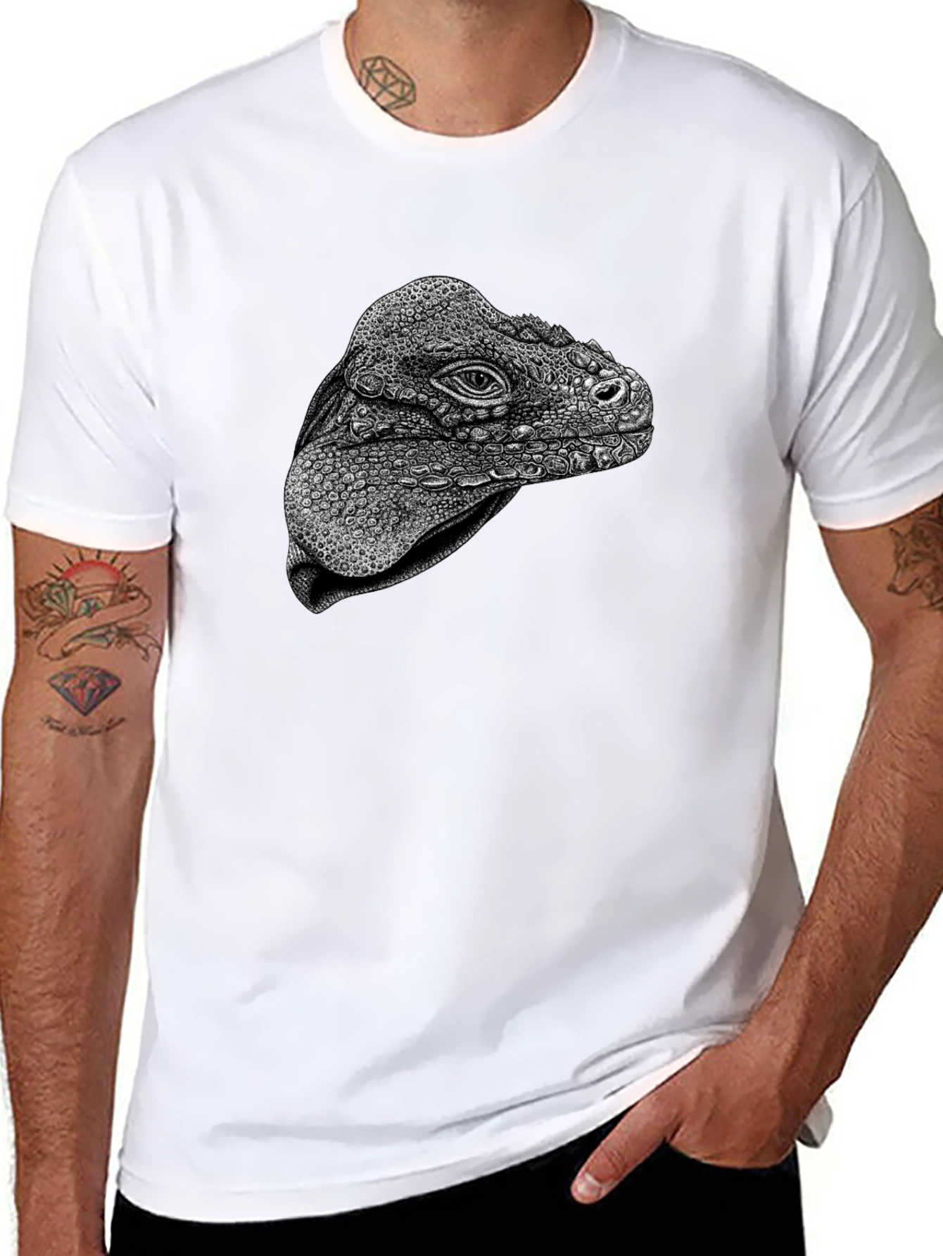 Camiseta Negra con Diseño de Iguana