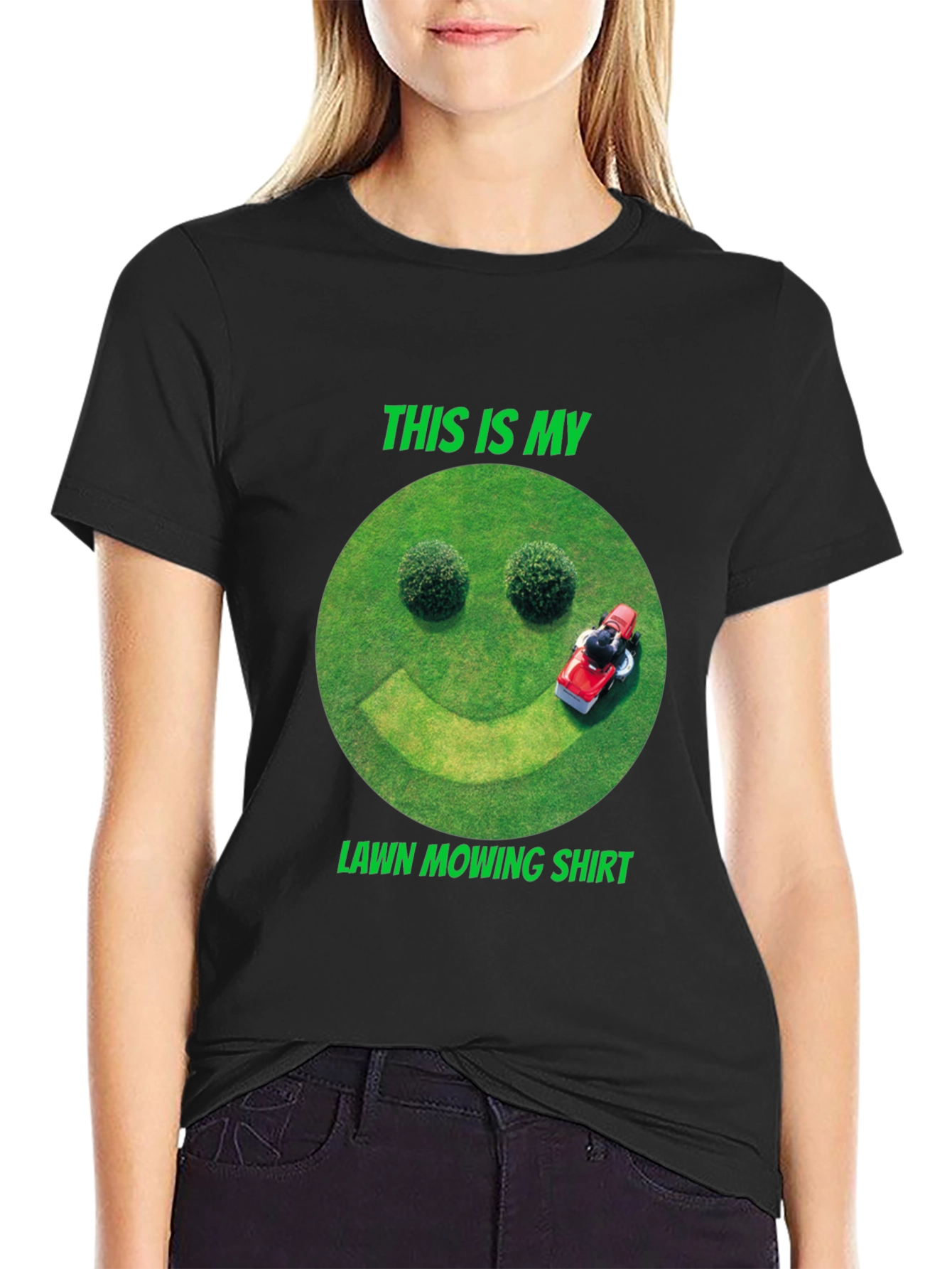 Camiseta Divertida de Cortar Césped - Diseño Smiley Verde