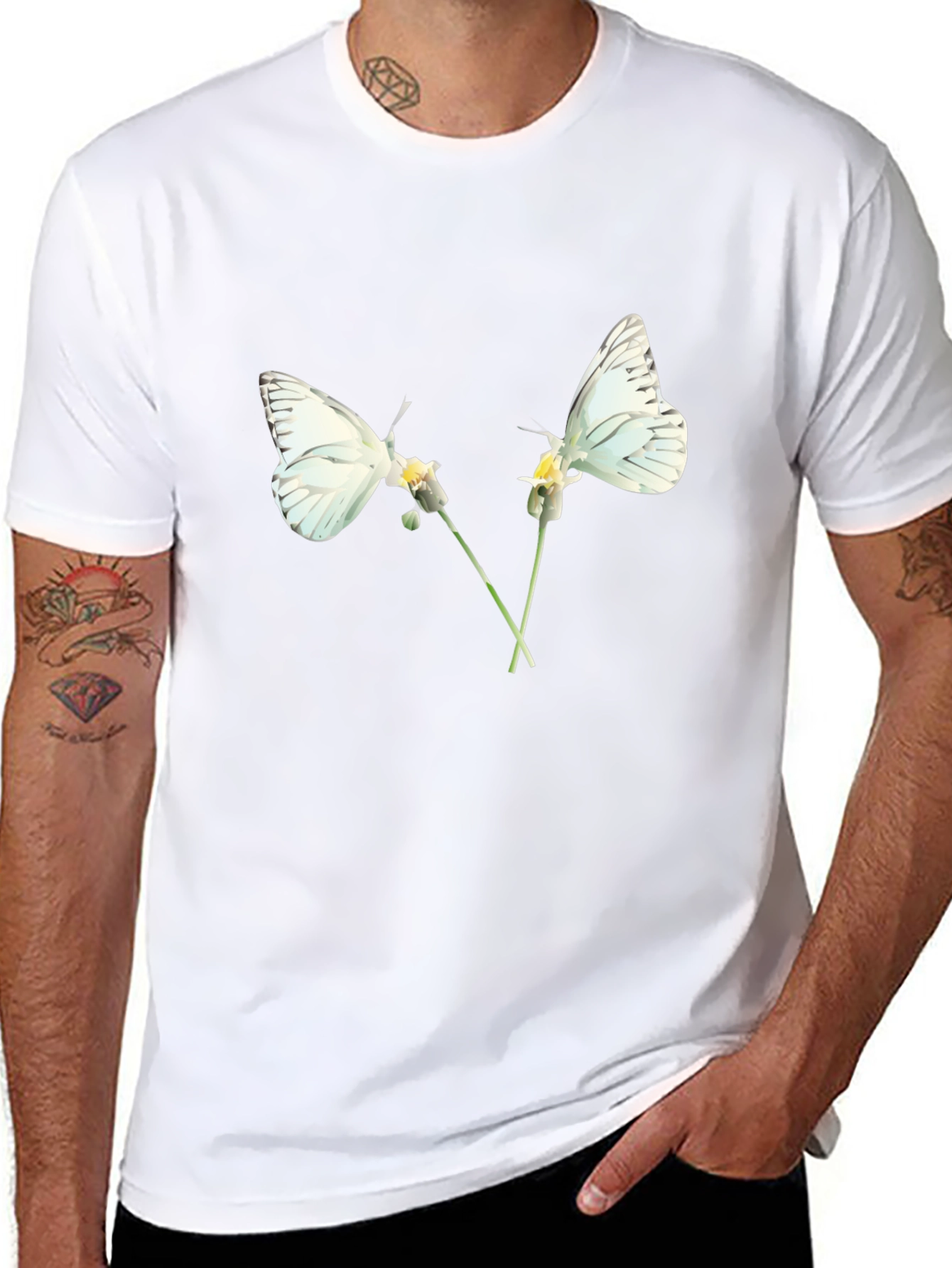 Camiseta Negra con Diseño de Mariposas Blancas