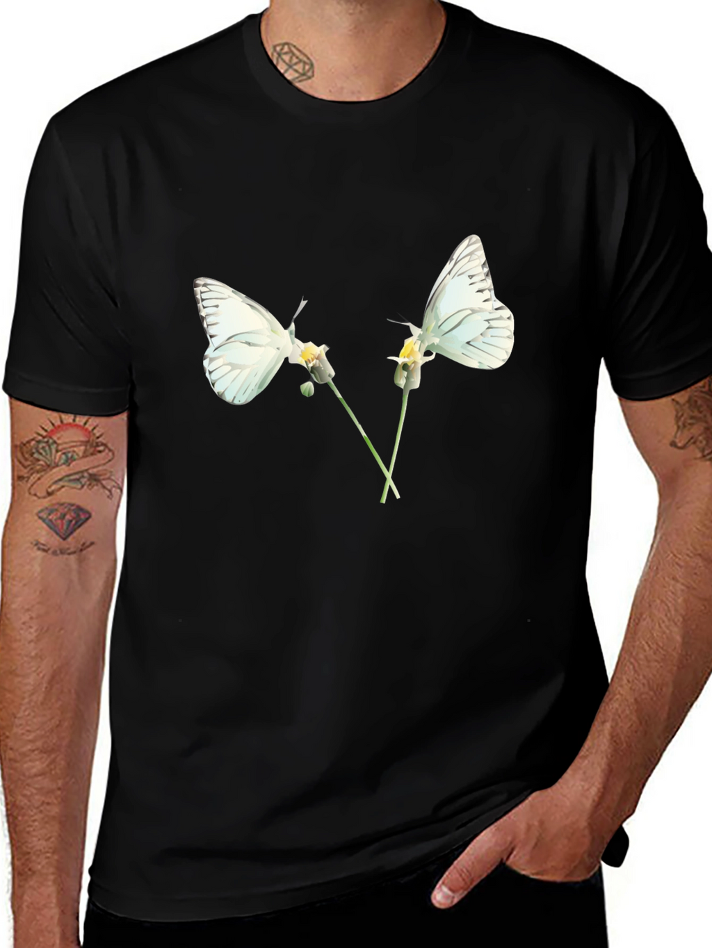 Camiseta Negra con Diseño de Mariposas Blancas