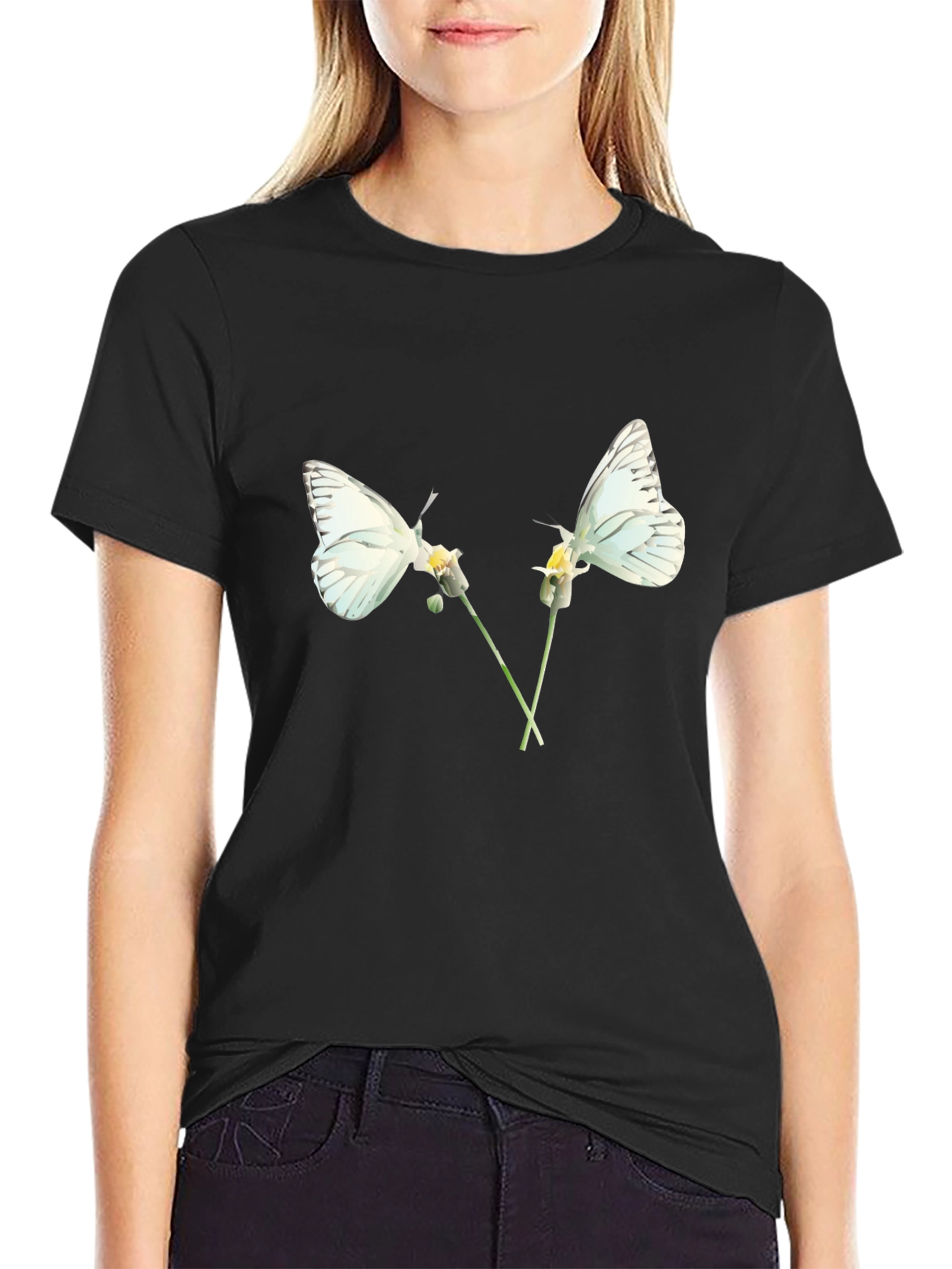 Camiseta Negra con Diseño de Mariposas Blancas