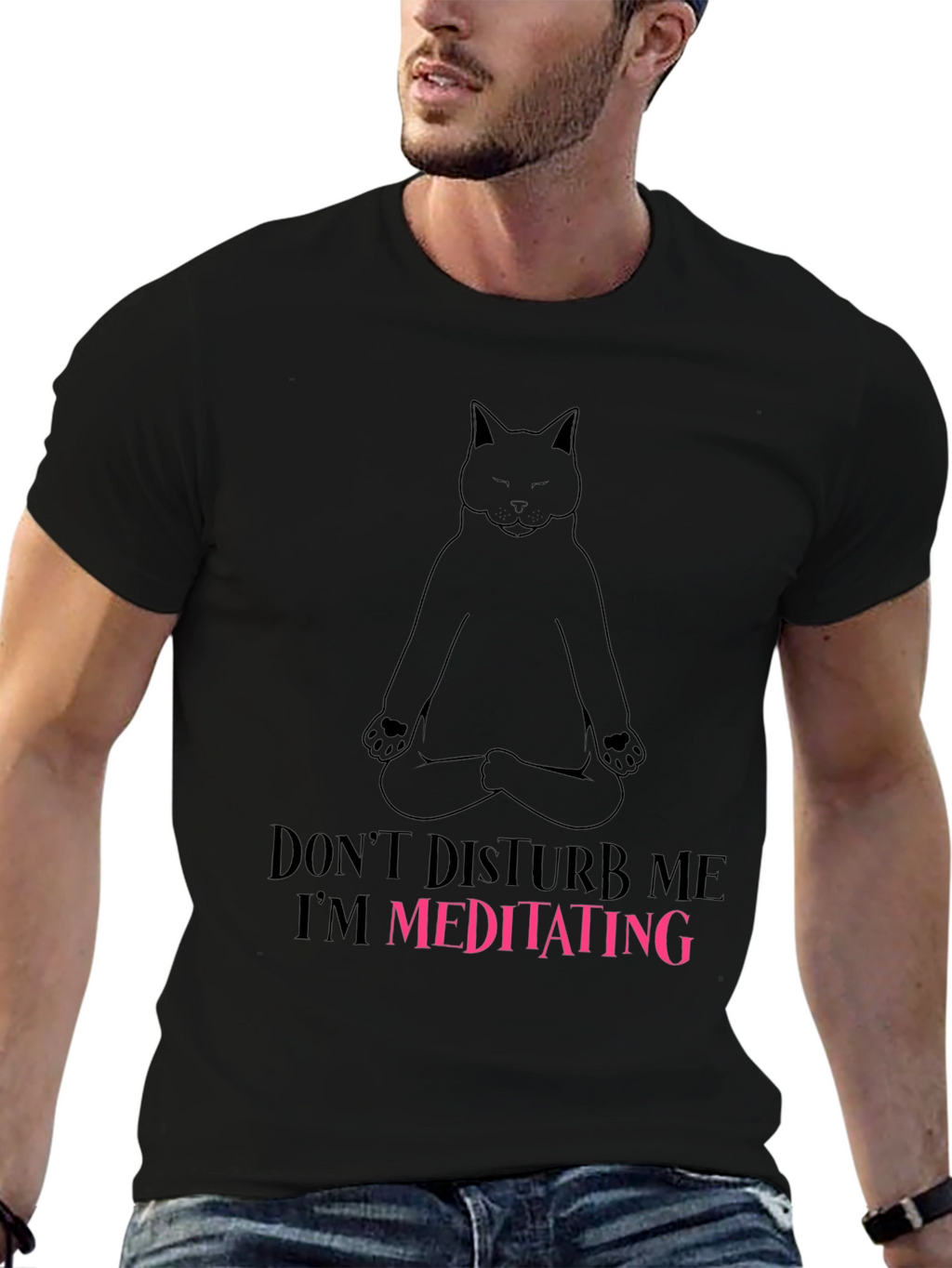 Camiseta Negra con Diseño de Gato Meditando