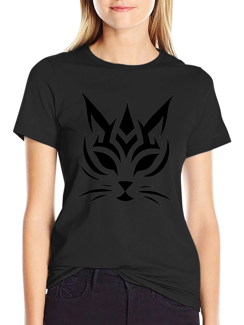 Camiseta Negra con Diseño de Gato Tribal