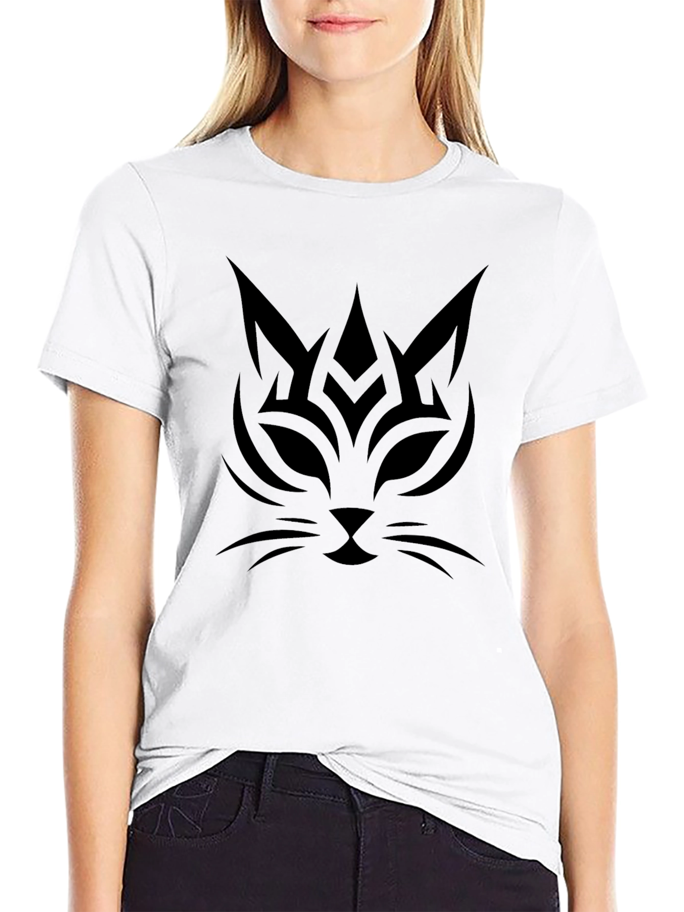 Camiseta Negra con Diseño de Gato Tribal