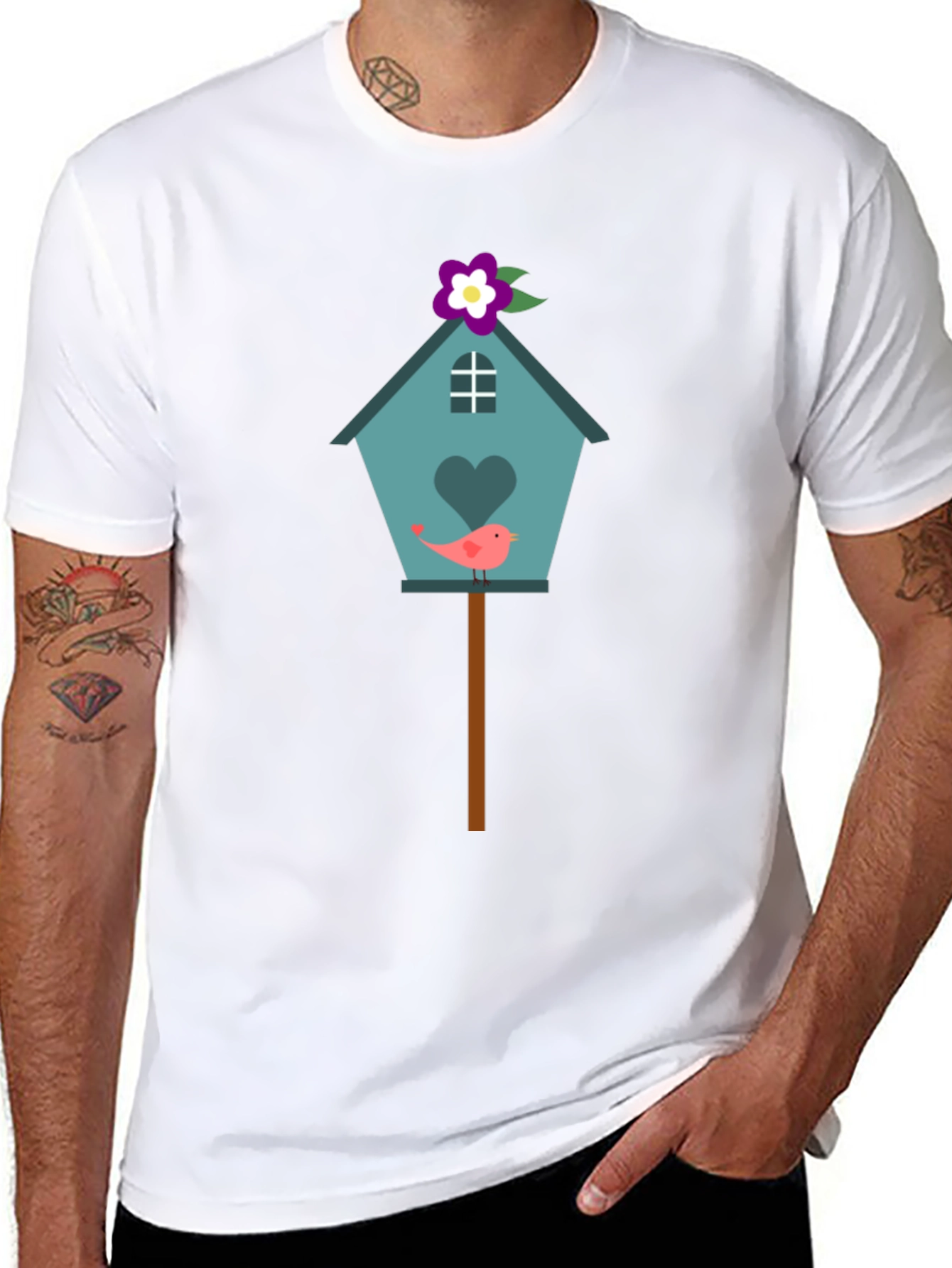 Camiseta Negra con Diseño de Casita de Pájaro