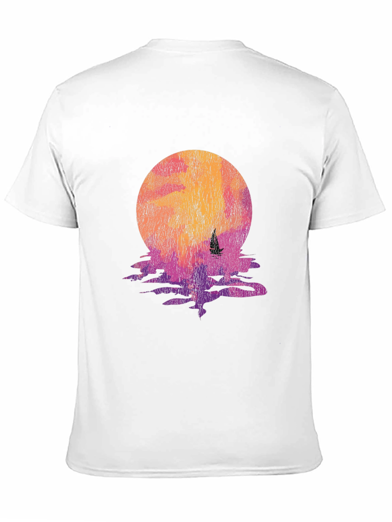 Camiseta Negra con Diseño de Atardecer y Velero