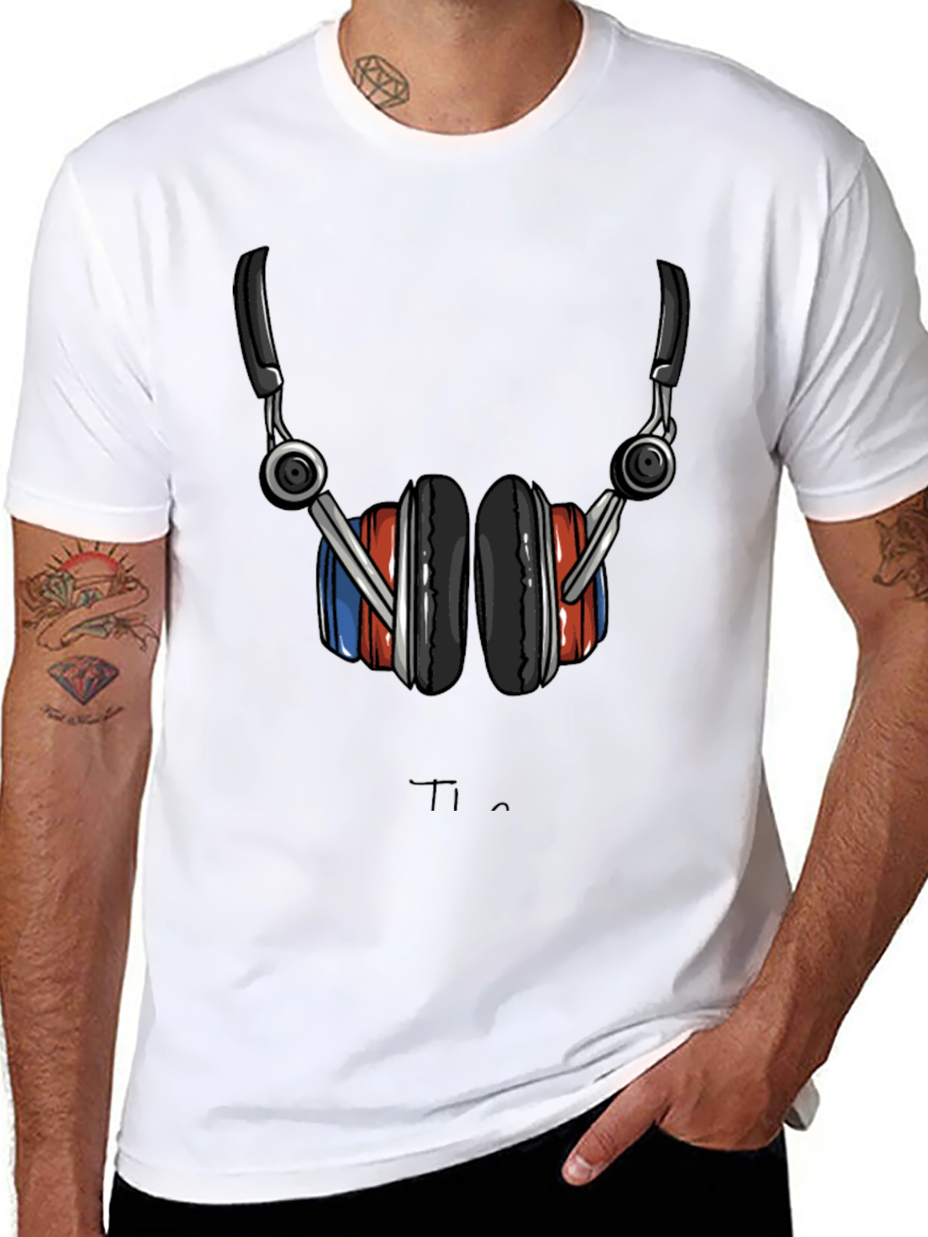 Camiseta Negra con Diseño de Audífonos Estilizados