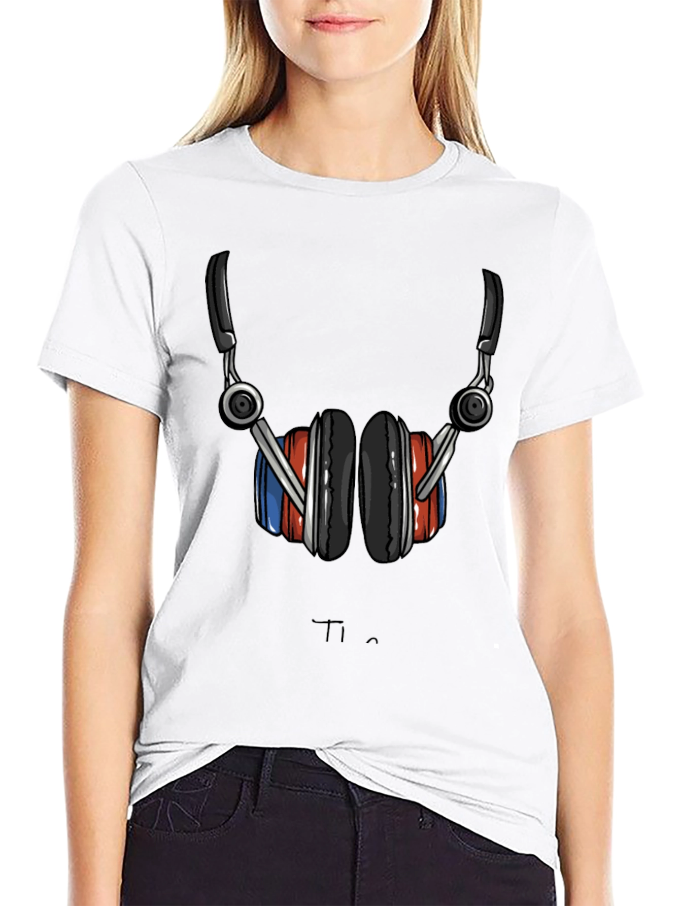 Camiseta Negra con Diseño de Audífonos Estilizados