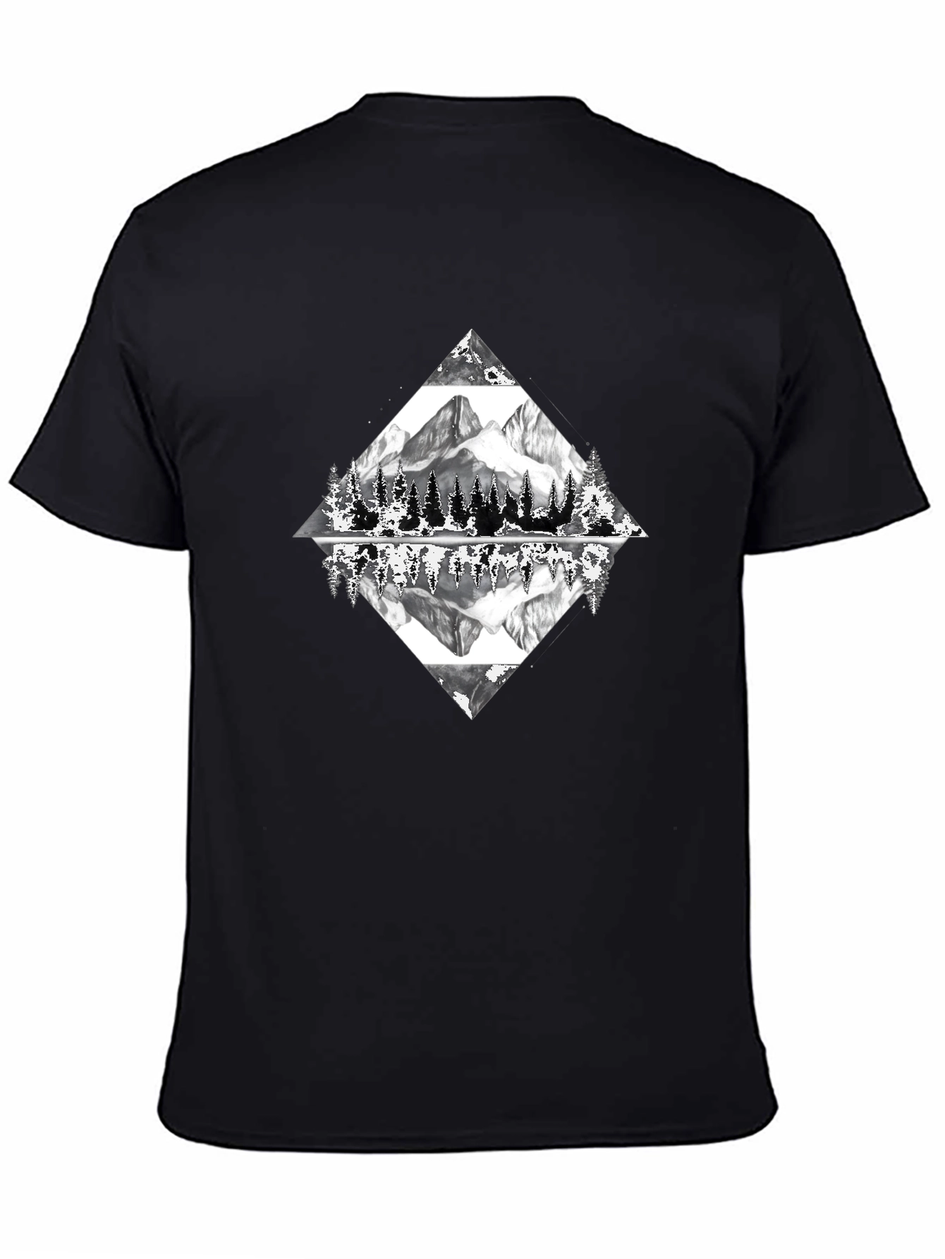 Camiseta Negra con Diseño de Montaña Reflejada