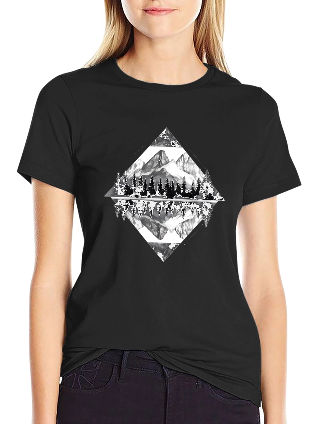Camiseta Negra con Diseño de Montaña Reflejada