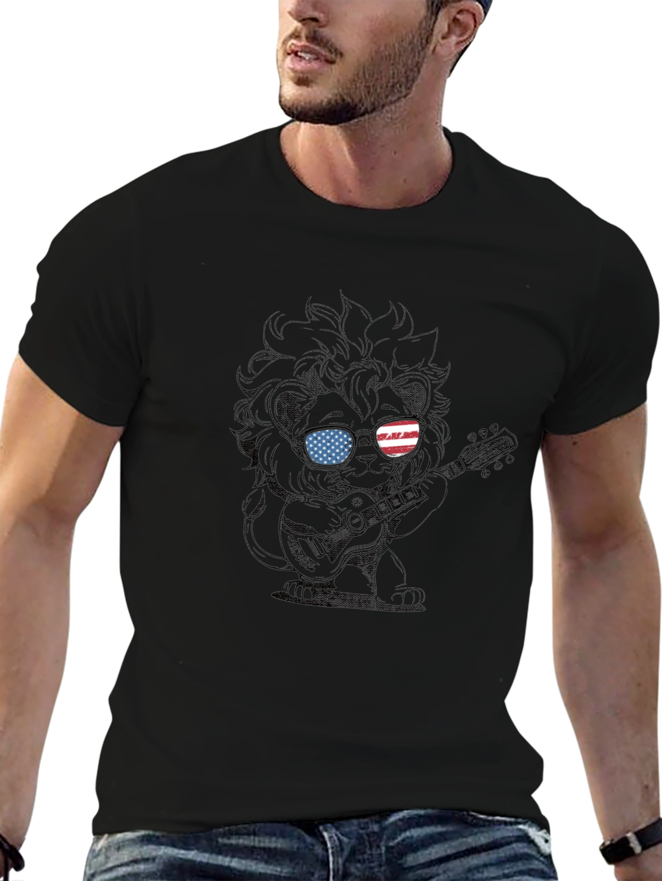 Camiseta Negra con Diseño de León Americano