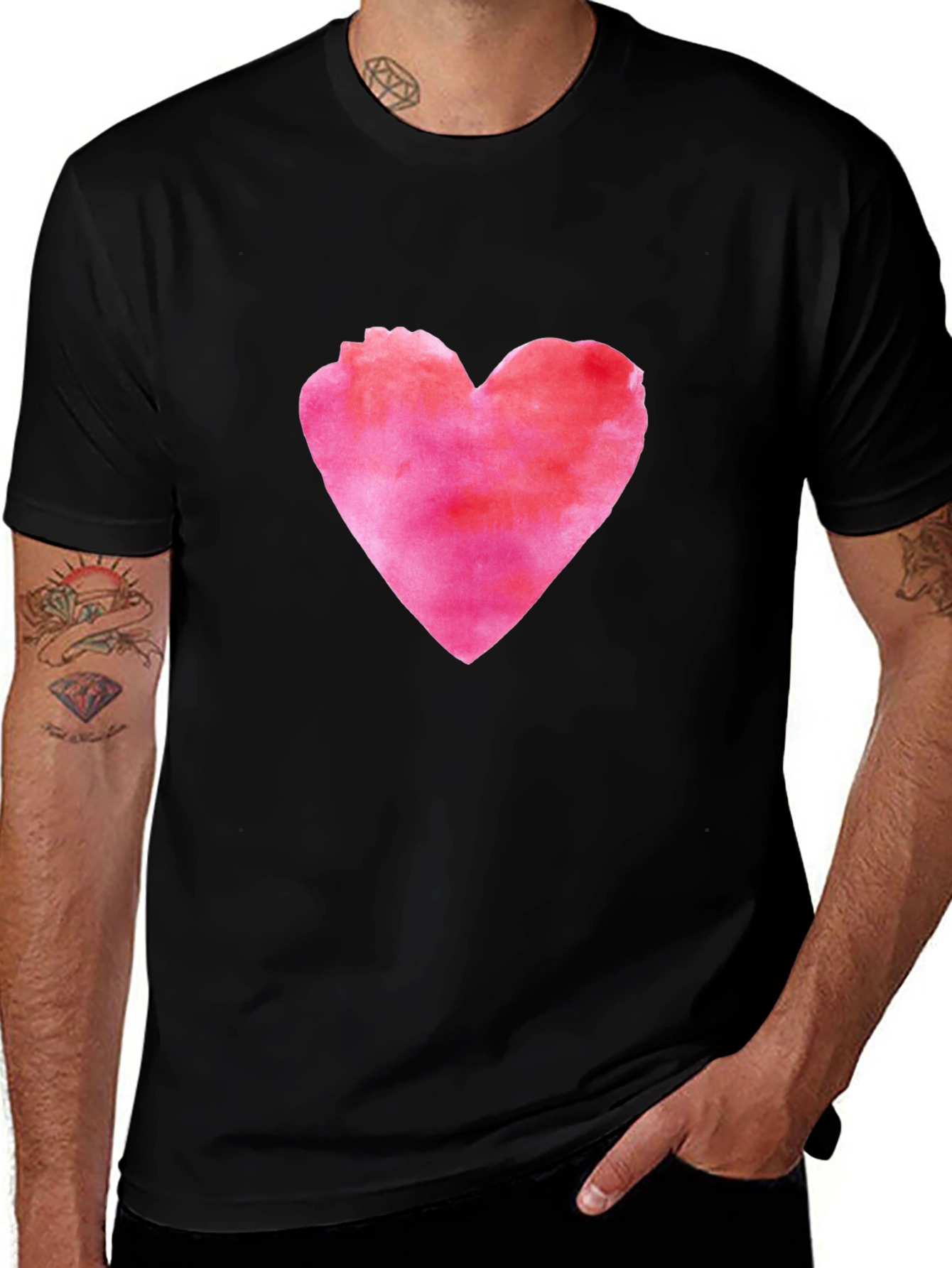 Camiseta Negra con Corazón Acuarela