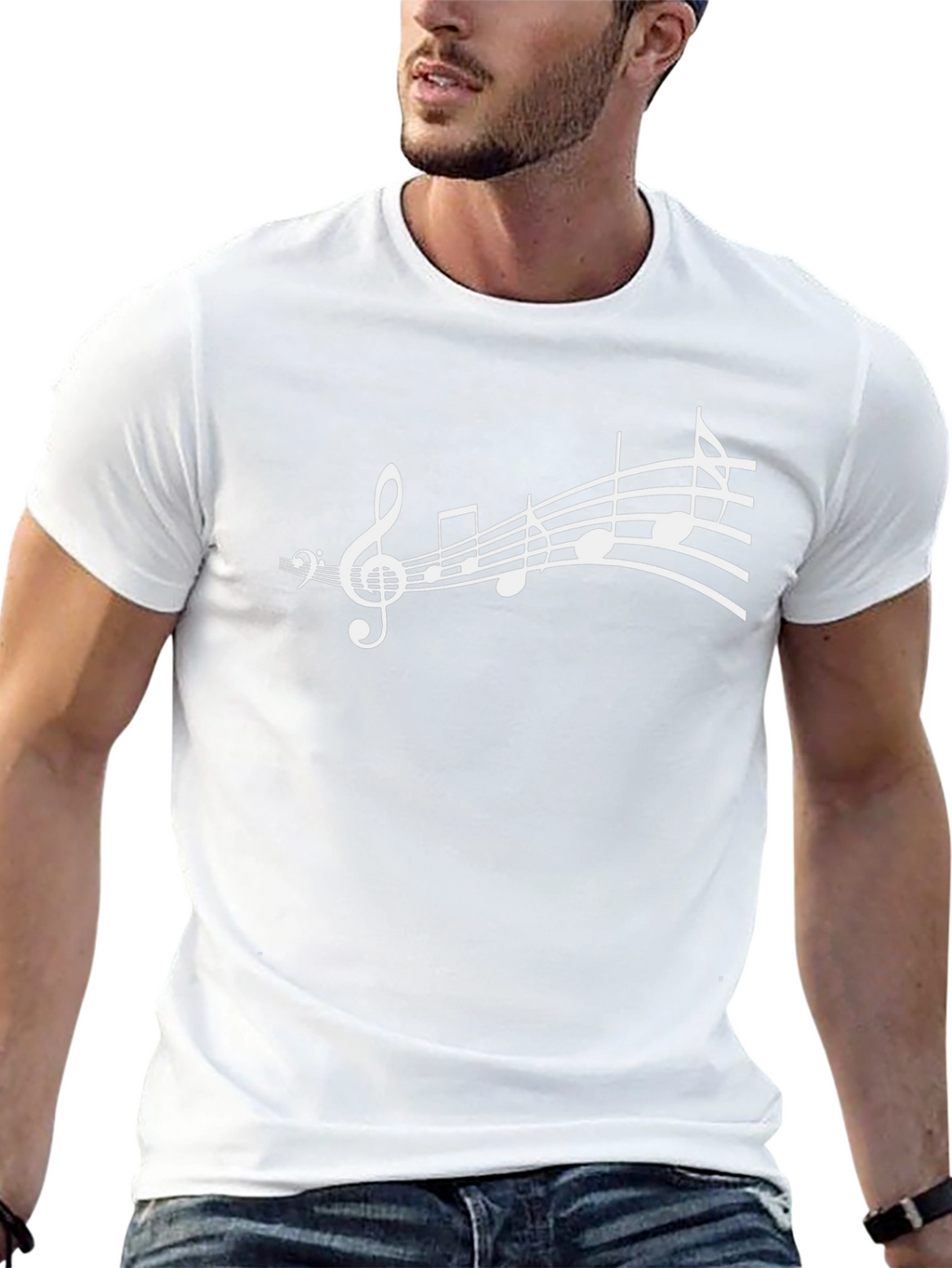 Camiseta Negra con Diseño de Notas Musicales