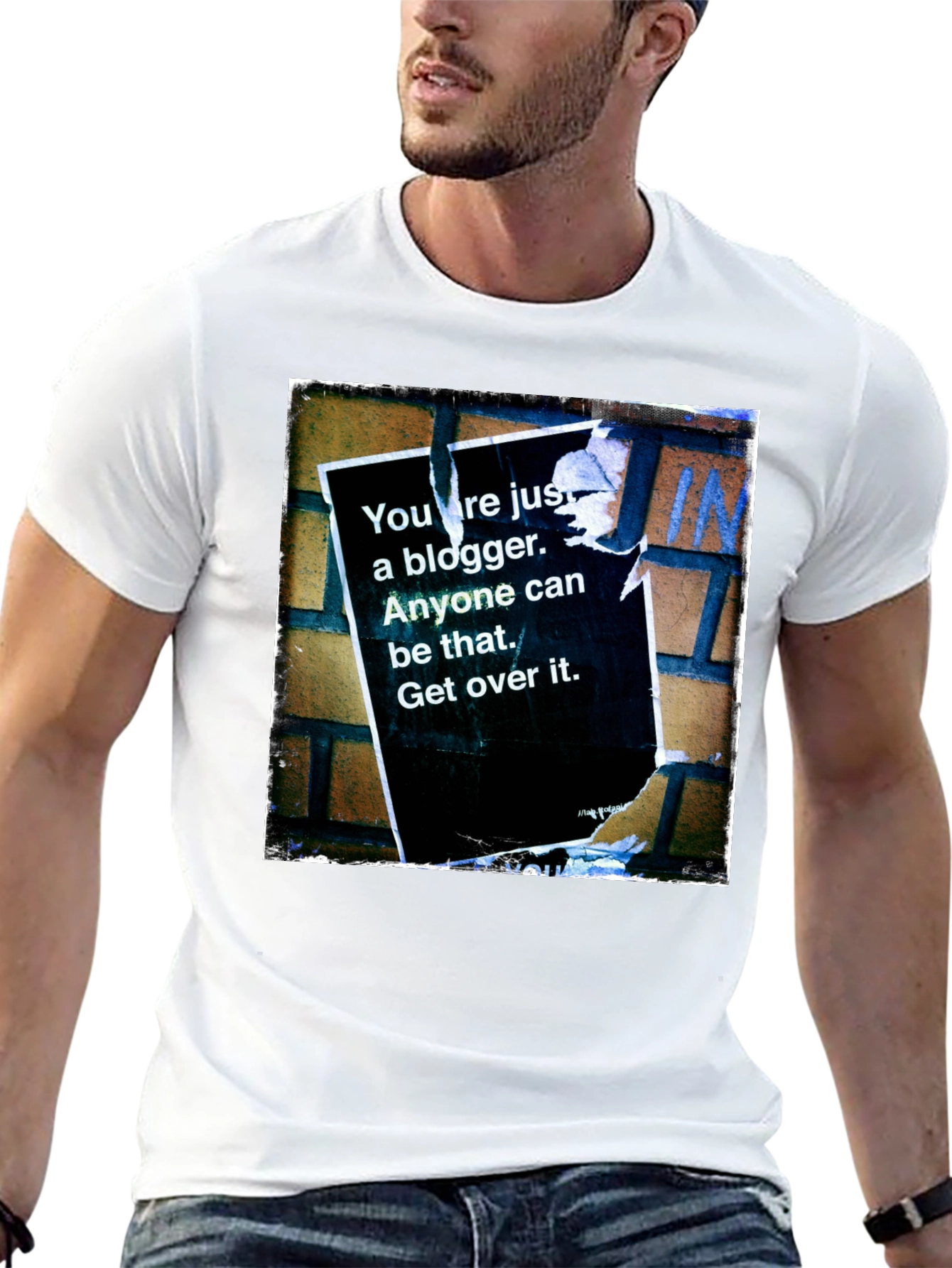 Camiseta Negra con Diseño de Grafiti Urbano