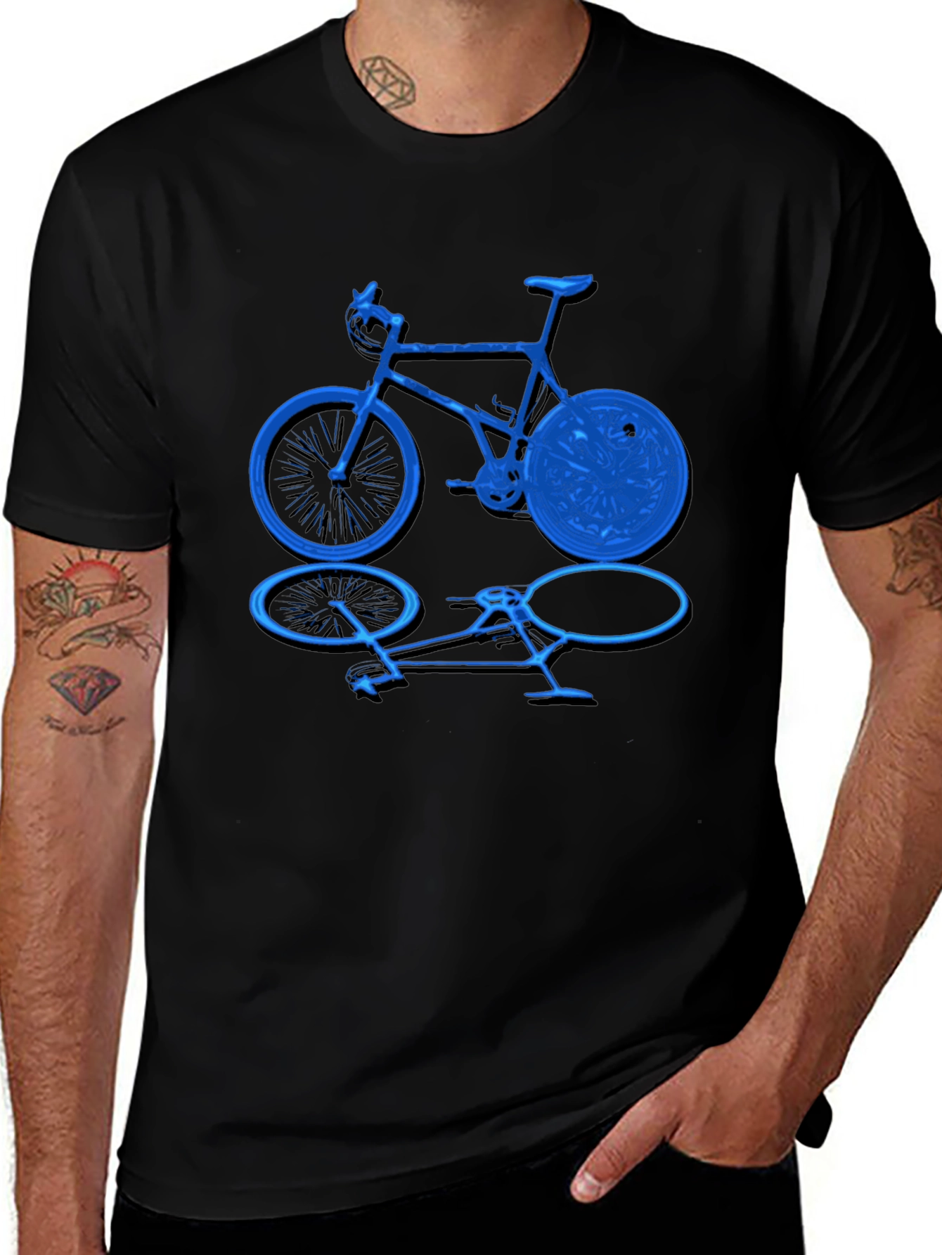 Camiseta Negra con Diseño de Bicicleta Azul