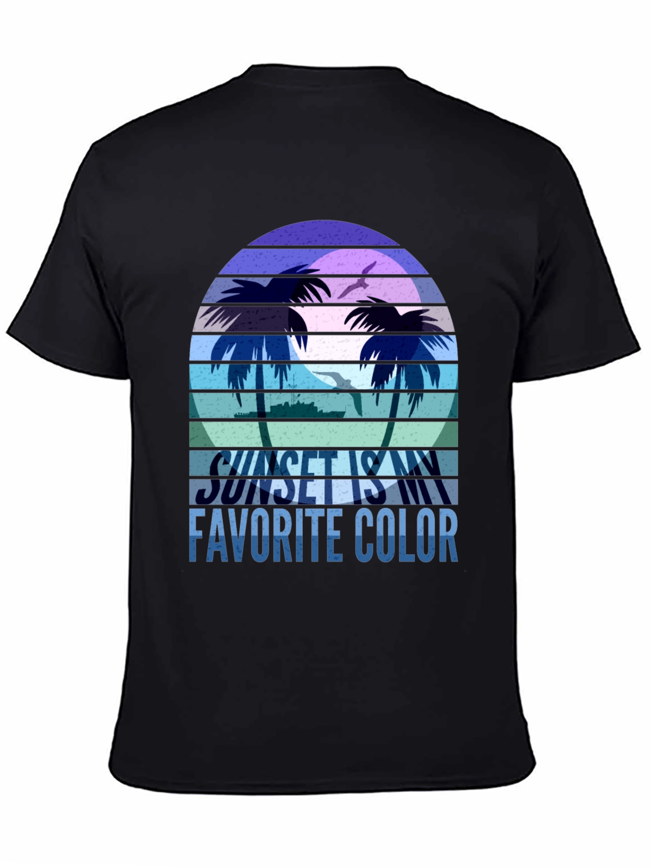 Camiseta Negra con Diseño de Atardecer Tropical