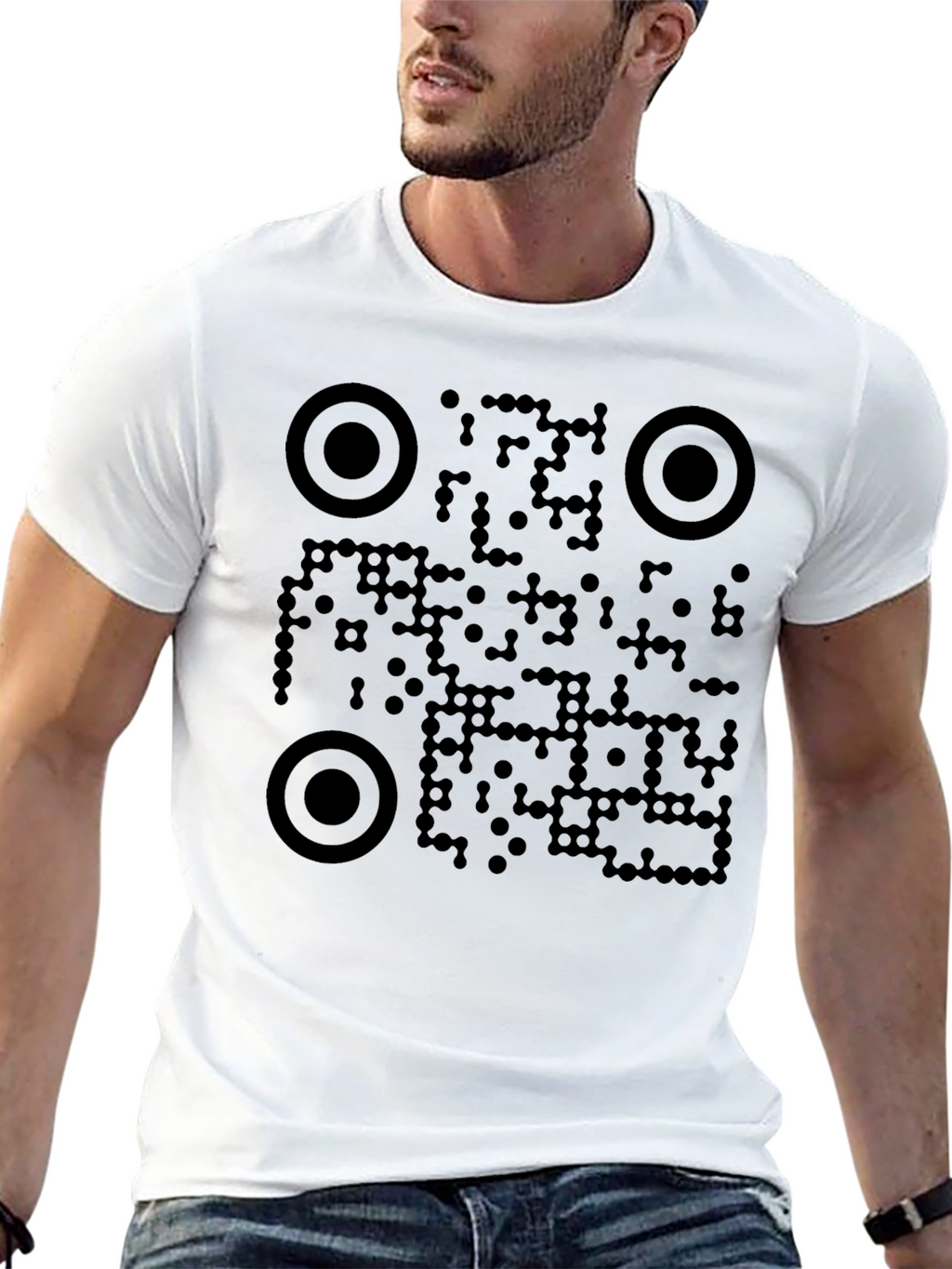 Camiseta Negra con Diseño de Código QR