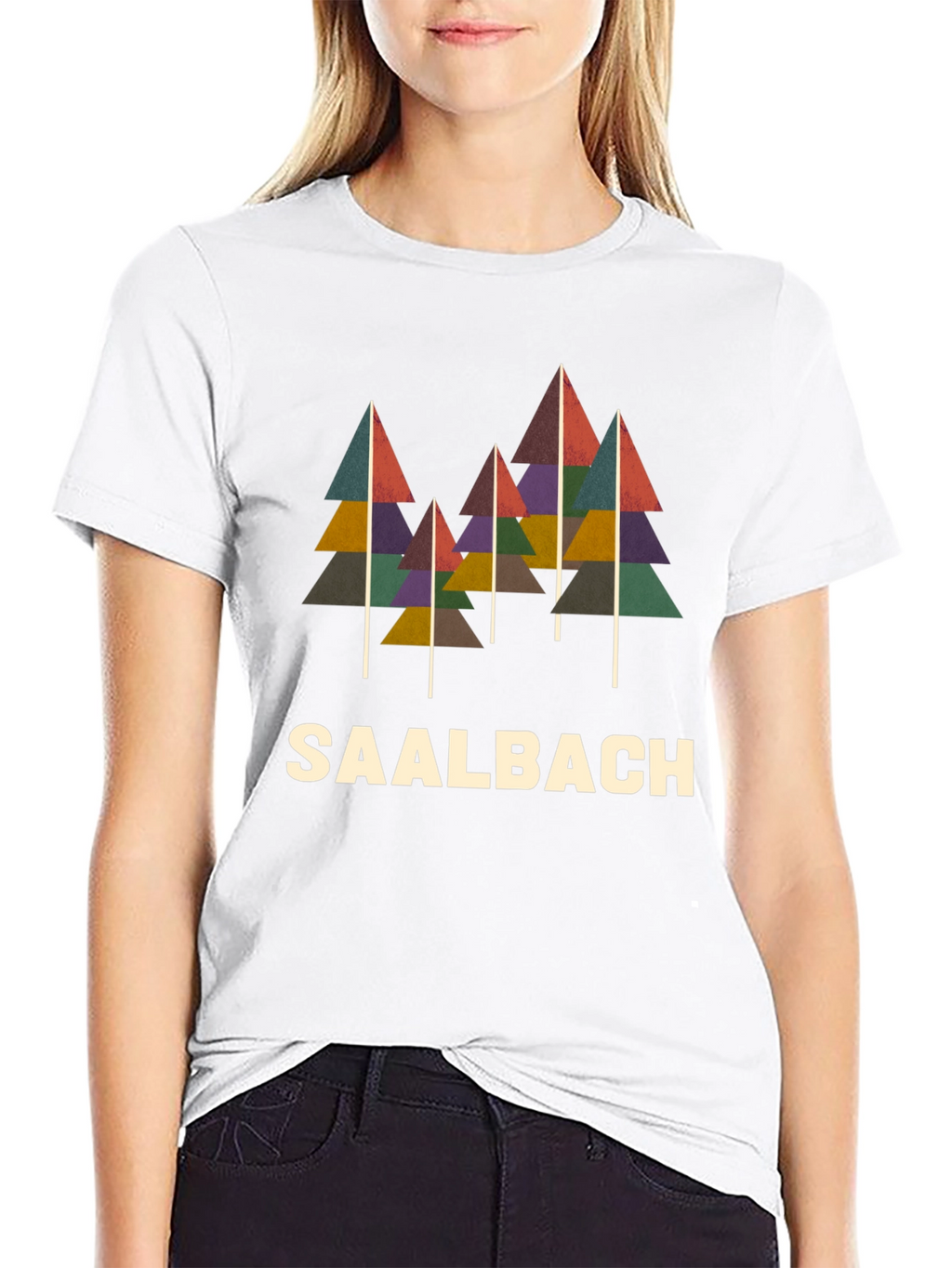 Camiseta Negra con Diseño de Árboles Saalbach