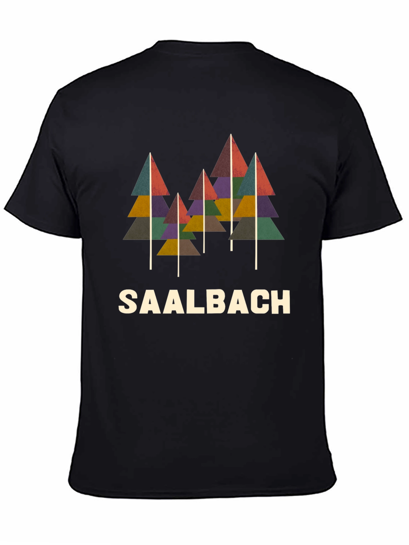 Camiseta Negra con Diseño de Árboles Saalbach