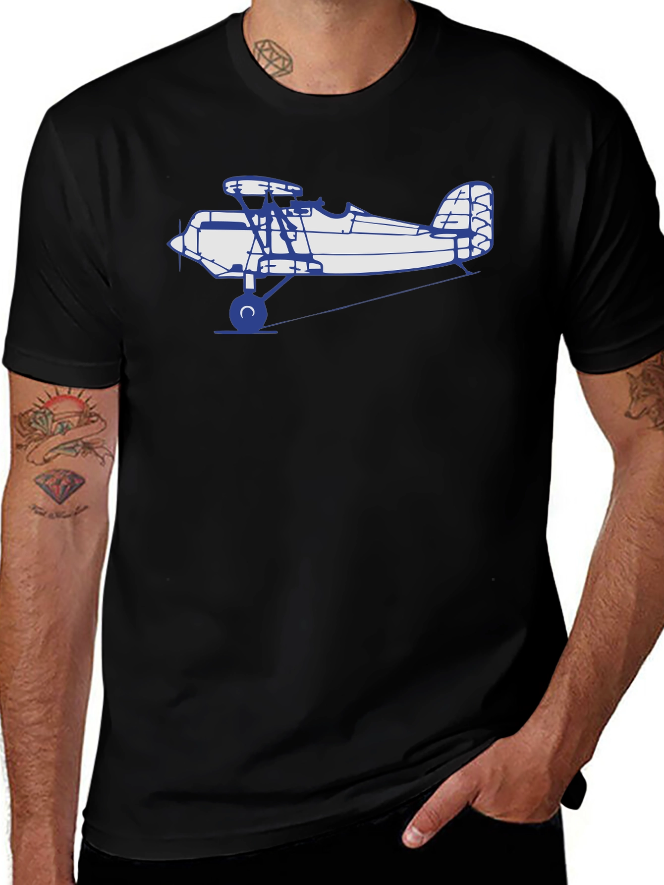 Camiseta Negra con Diseño de Avión Biplano