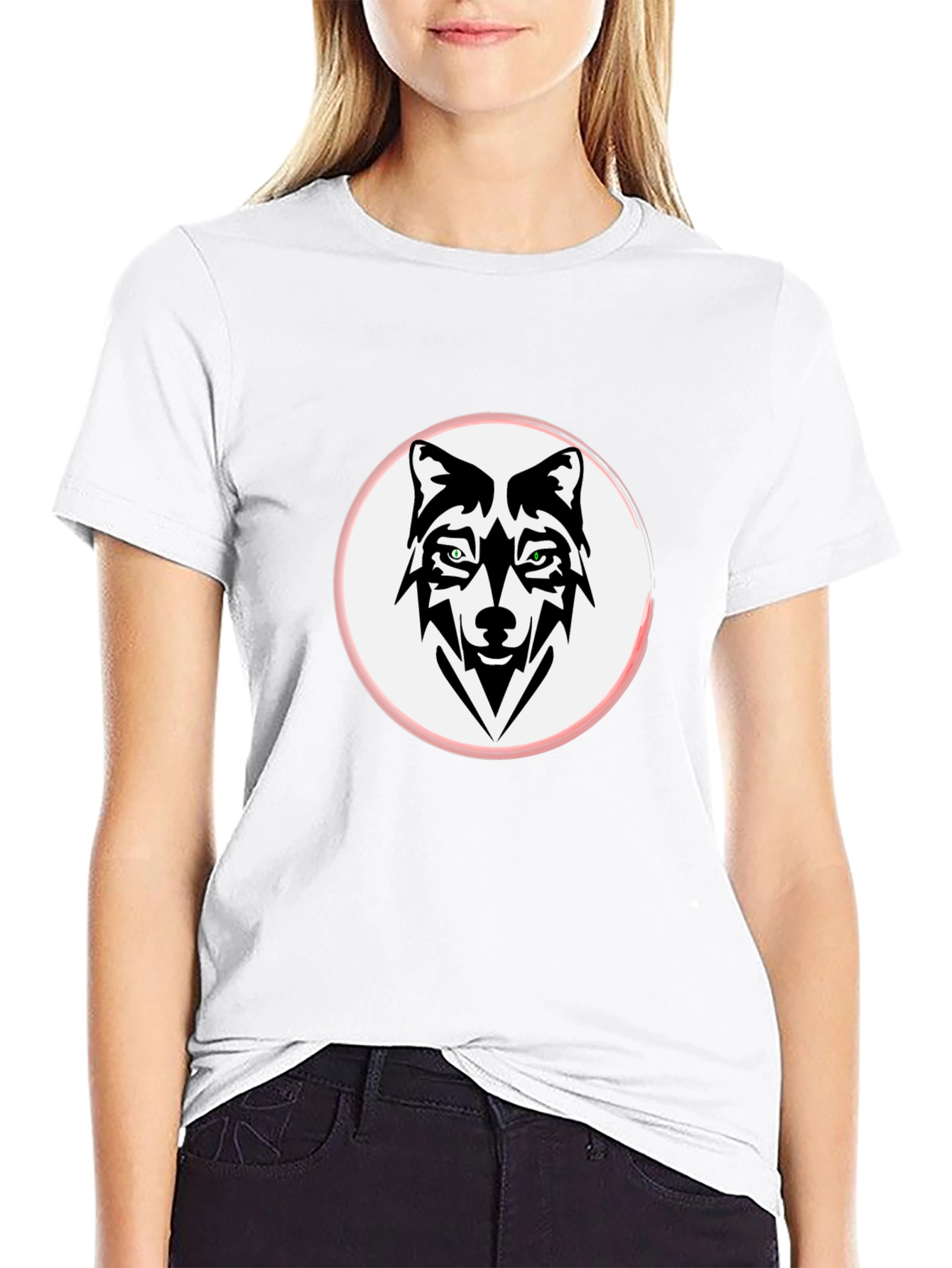 Camiseta Negra con Diseño de Lobo Abstracto