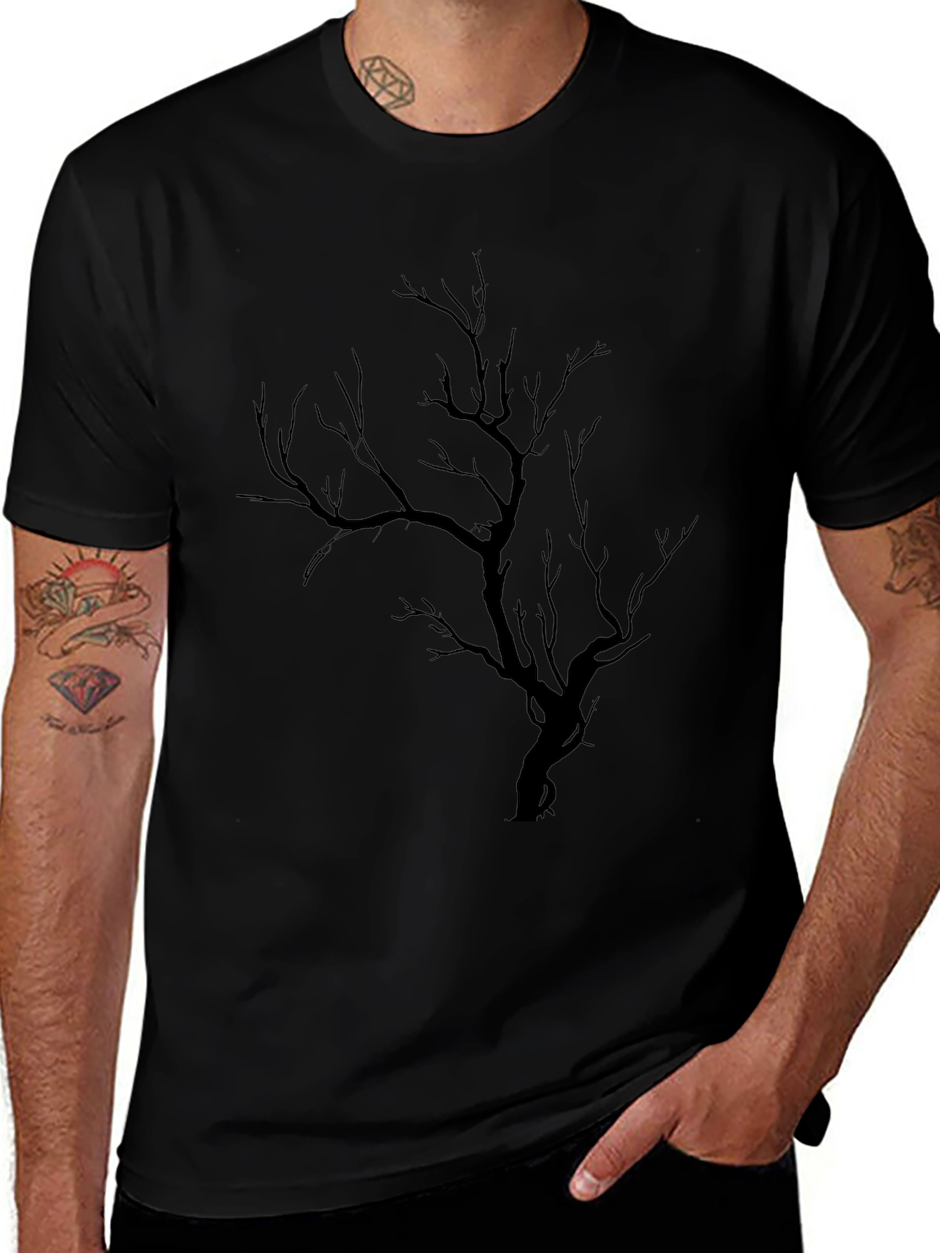 Camiseta Negra con Diseño de Árbol