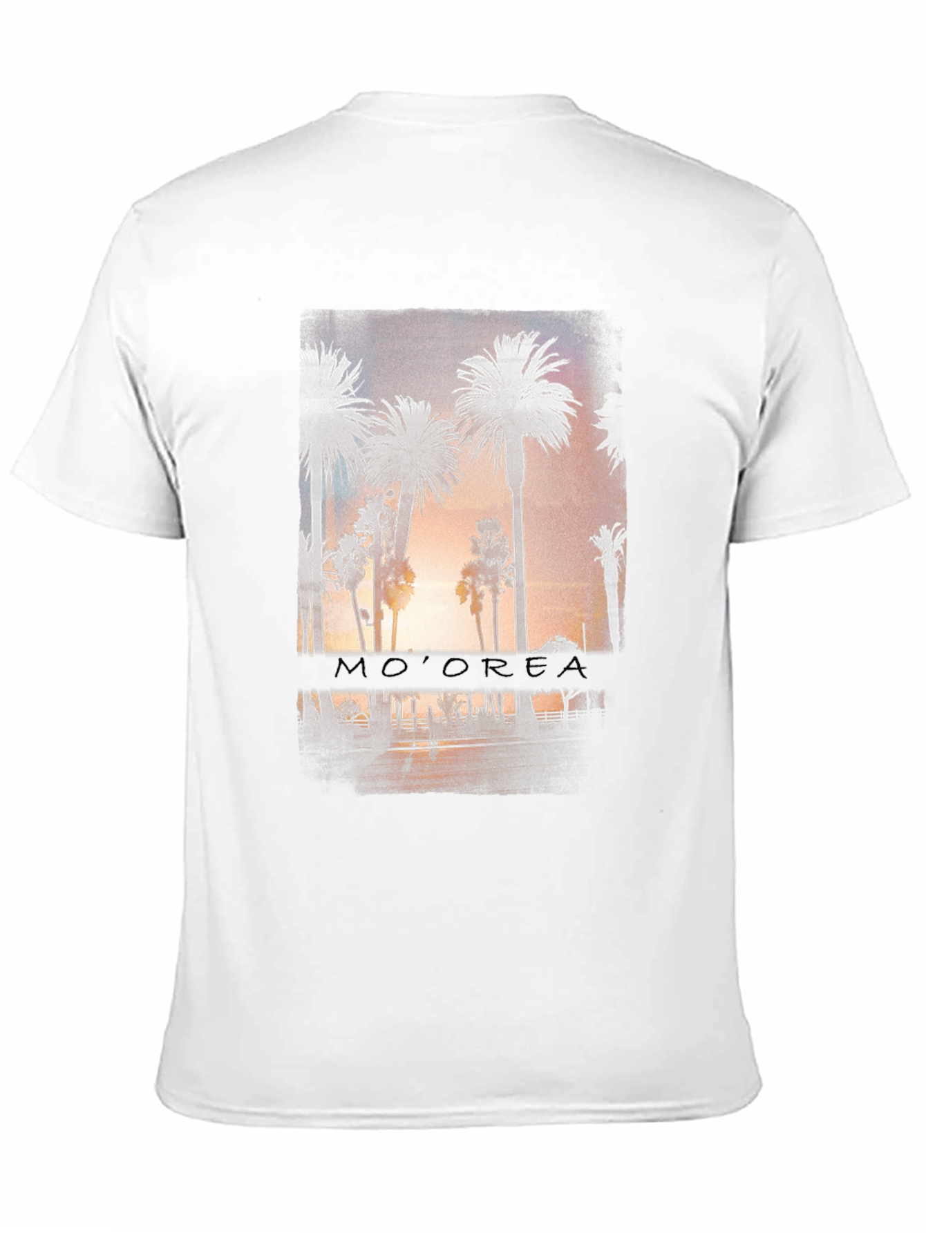 Camiseta Negra con Diseño de Palmeras Tropicales