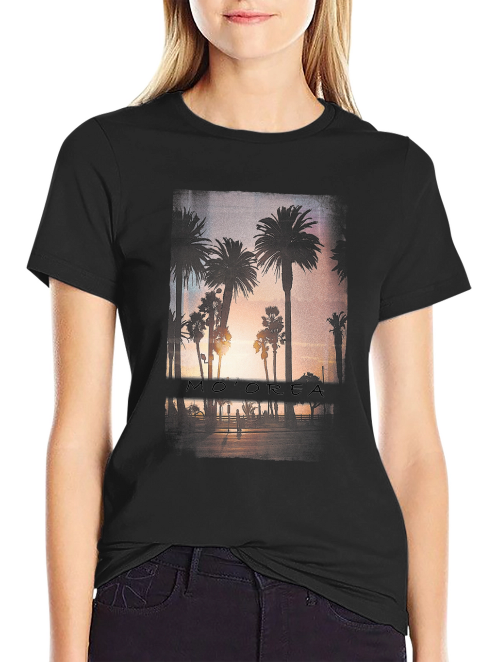Camiseta Negra con Diseño de Palmeras Tropicales