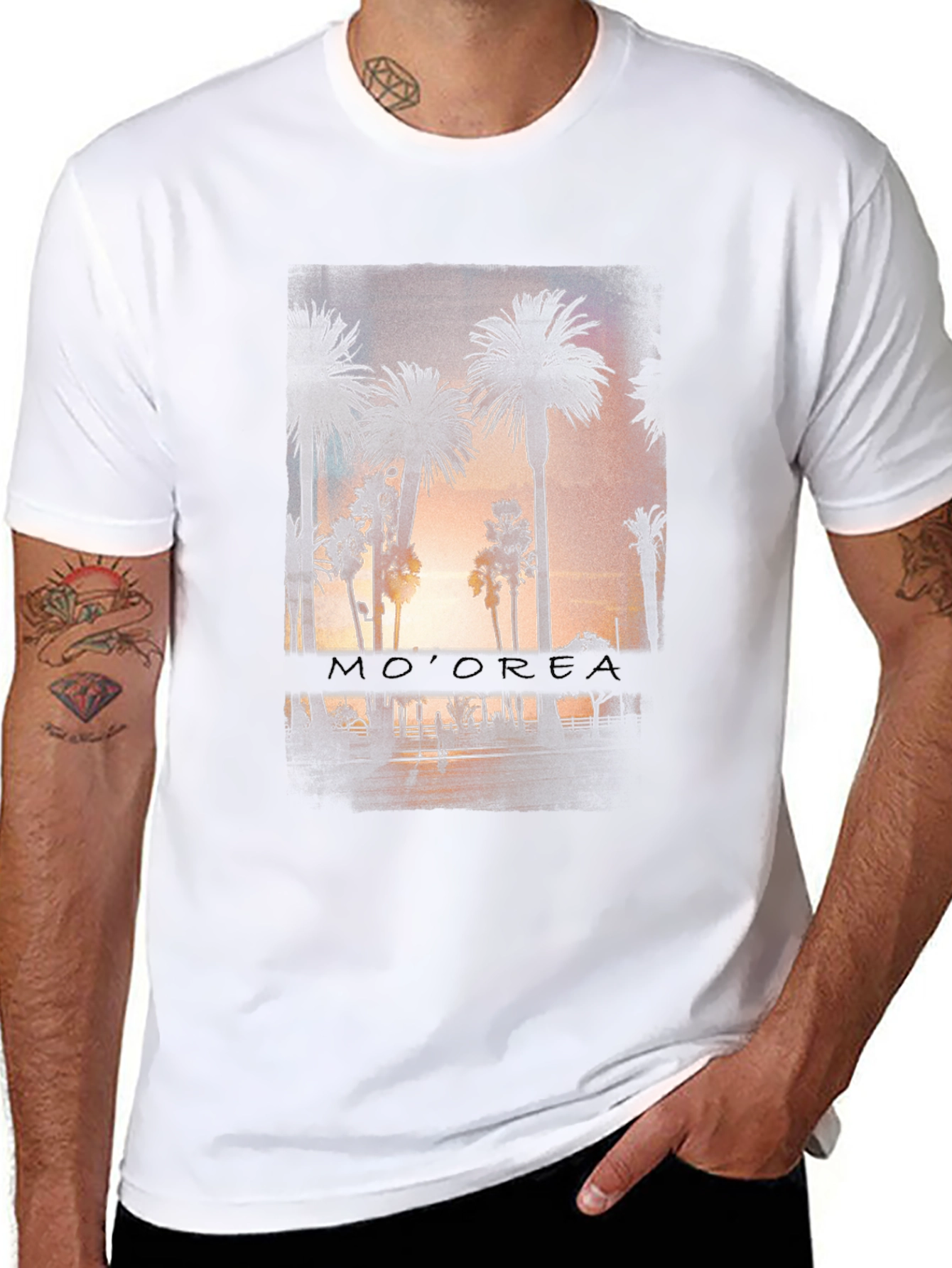 Camiseta Negra con Diseño de Palmeras Tropicales