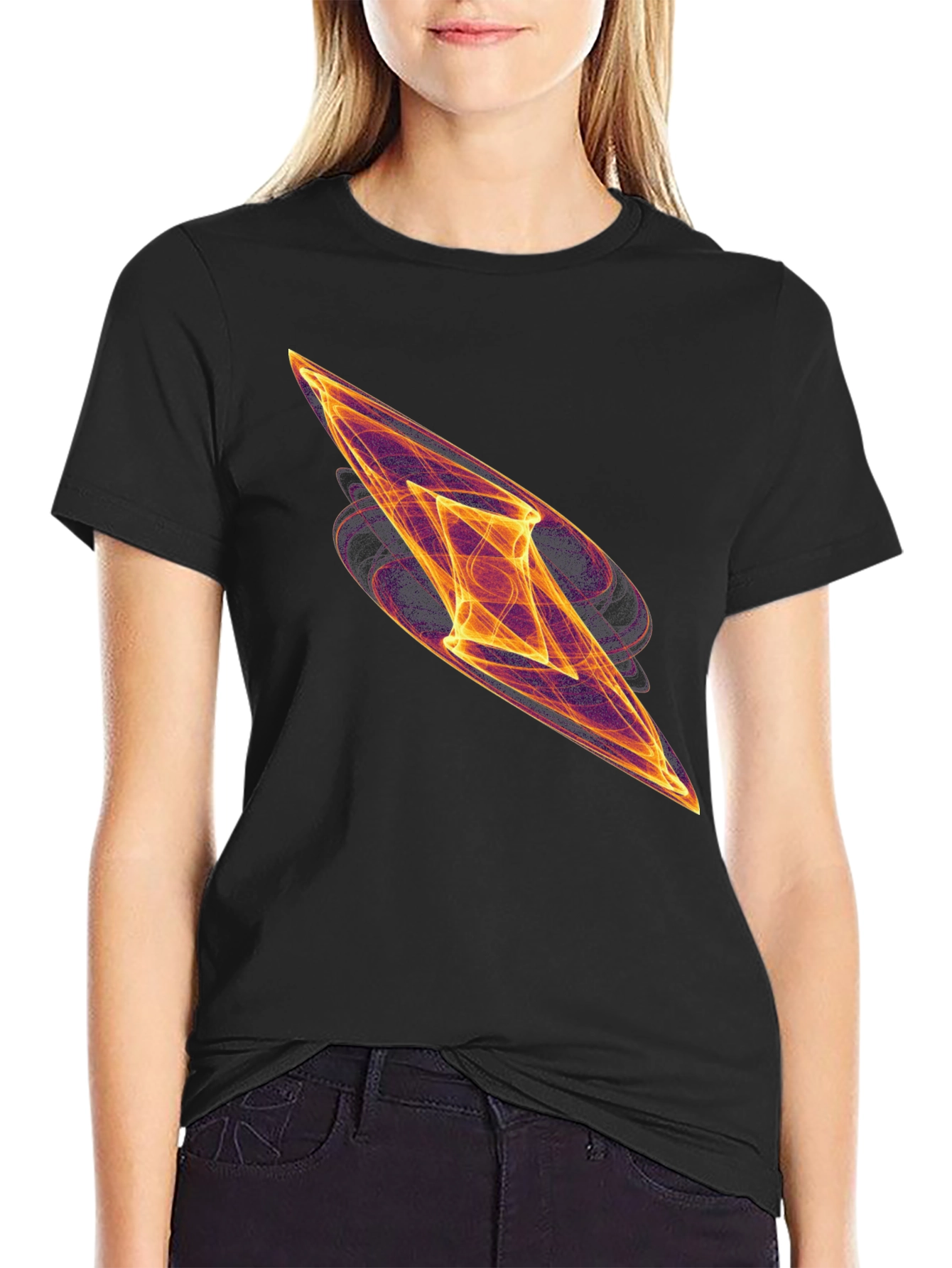 Camiseta Negra con Diseño Abstracto Naranja y Morado