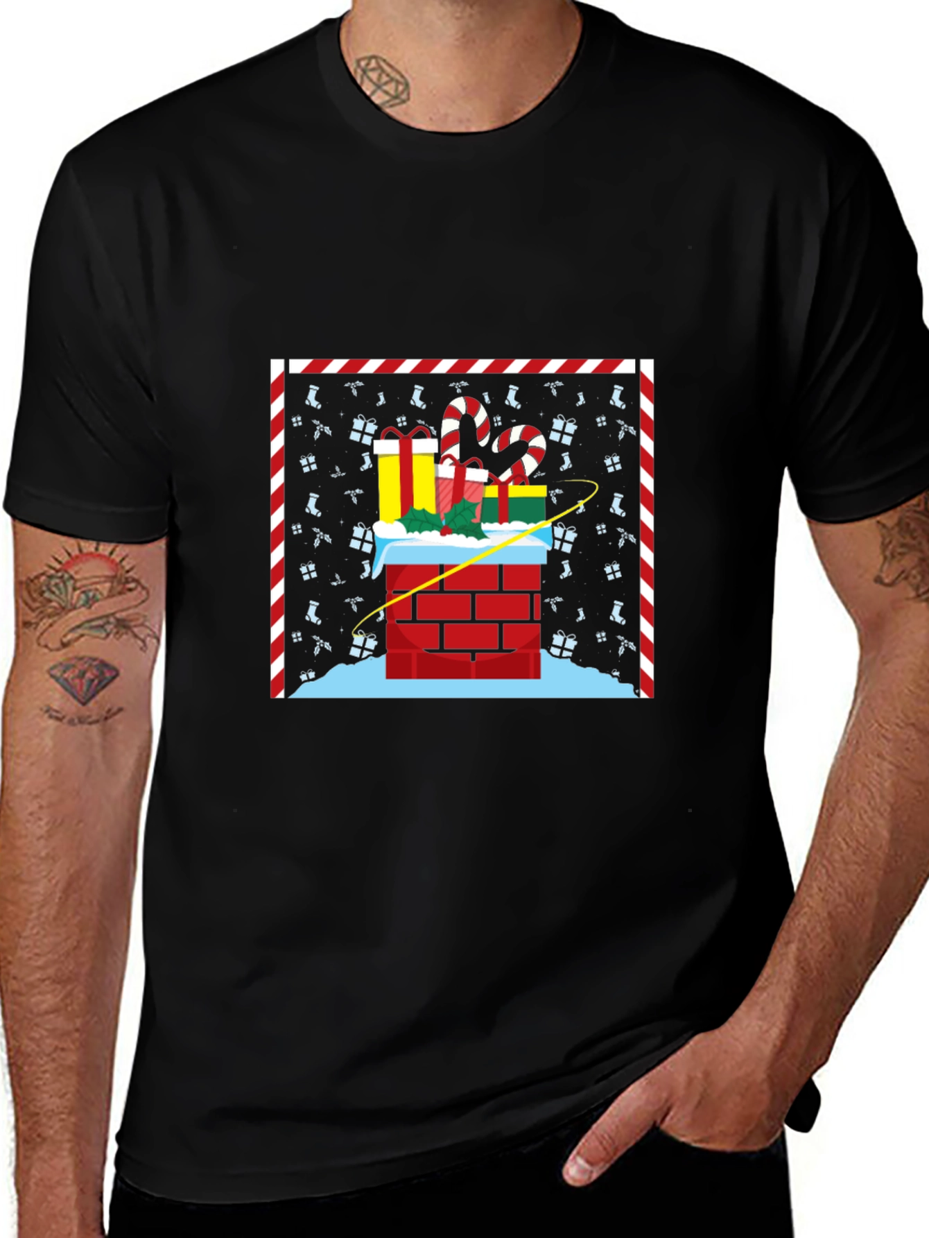Camiseta Navideña Chimenea y Regalos Diseño Original