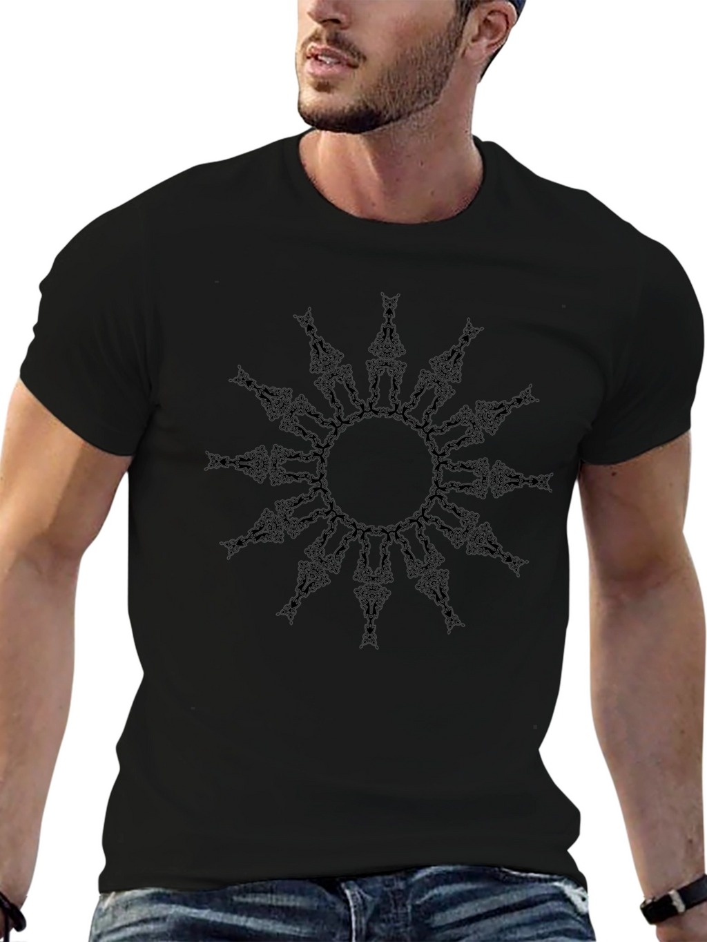 Camiseta Negra con Diseño de Mandala Abstracta
