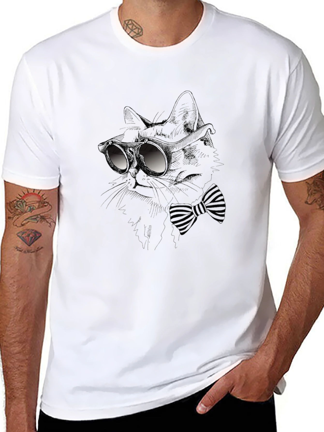 Camiseta Negra con Diseño de Gato Elegante