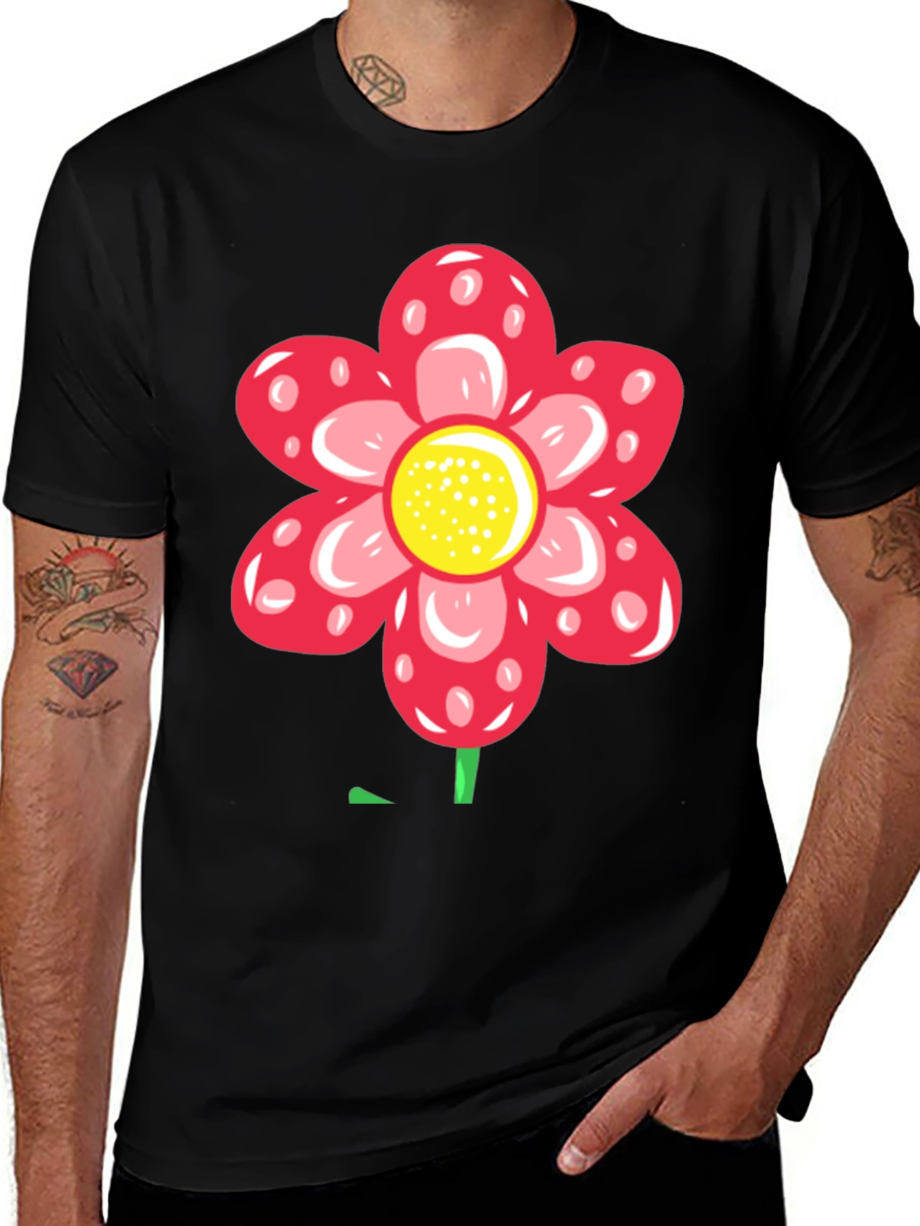 Camiseta Negra con Diseño de Flor Roja