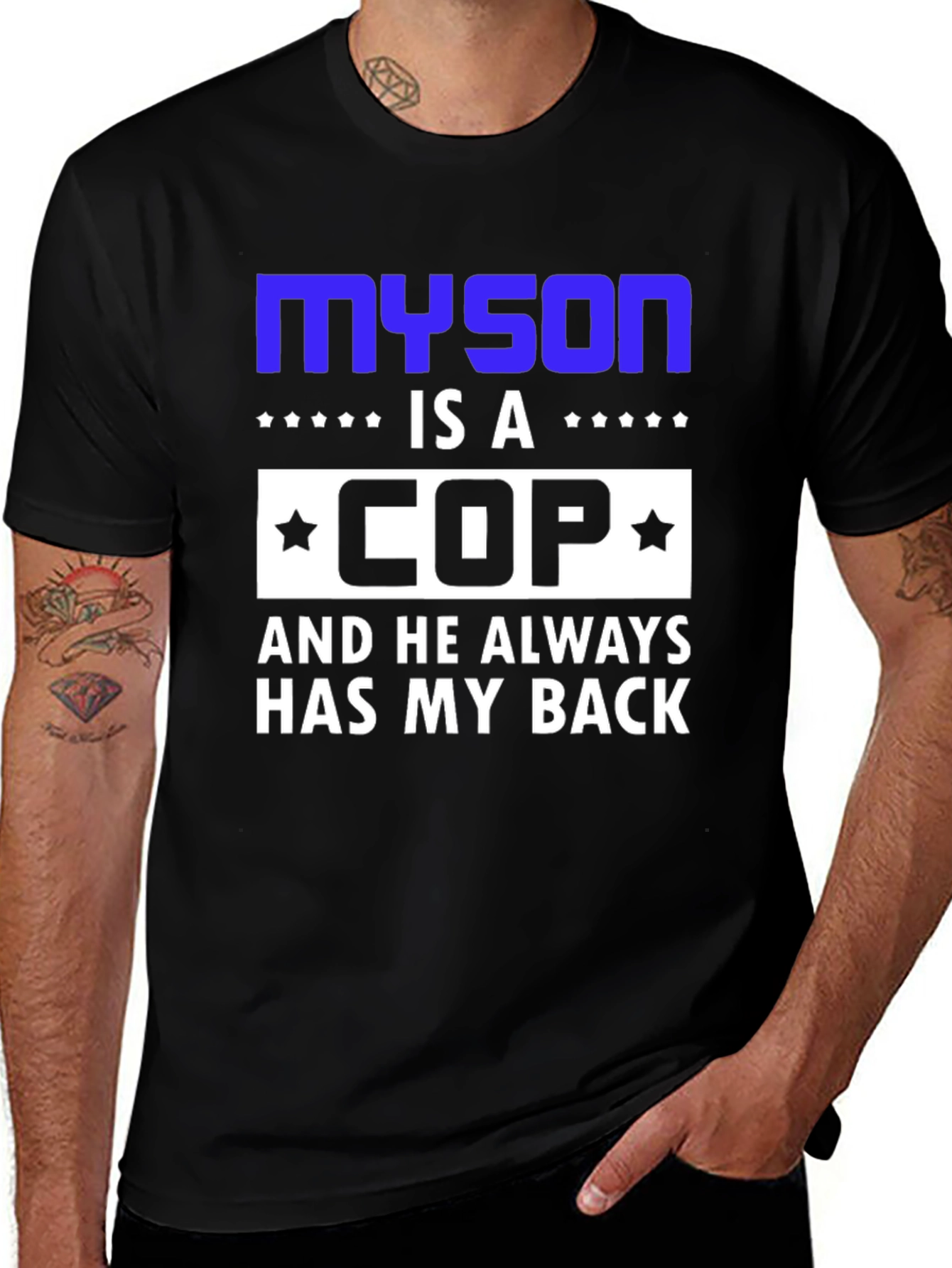 Camiseta Myson is a COP Negra para Hombre