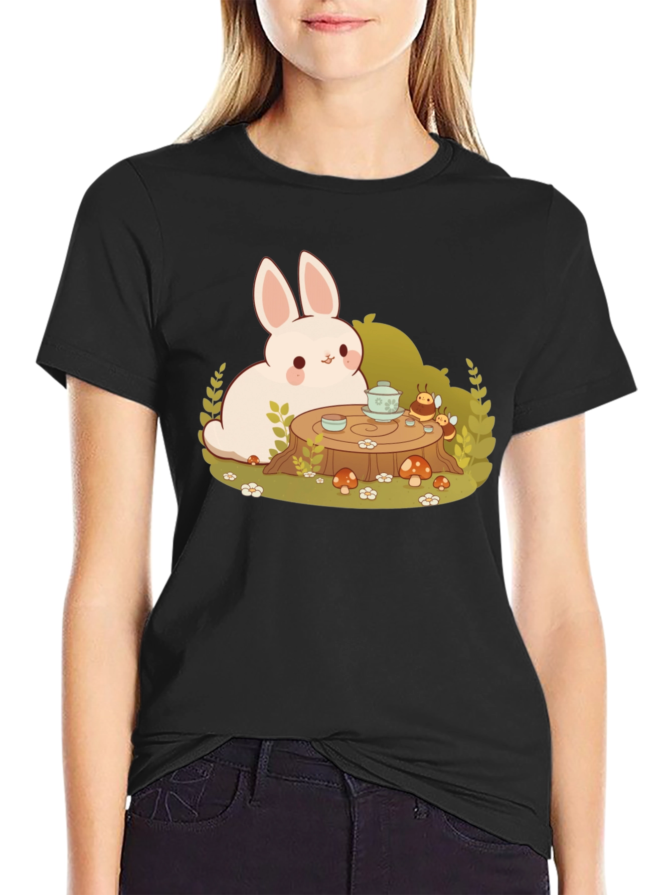 Camiseta Negra con Diseño de Conejo y Té