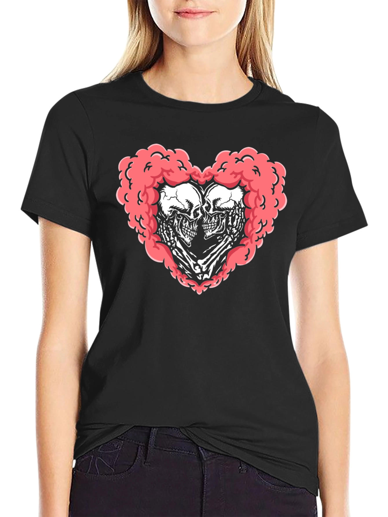 Camiseta Negra con Diseño de Corazón de Calaveras