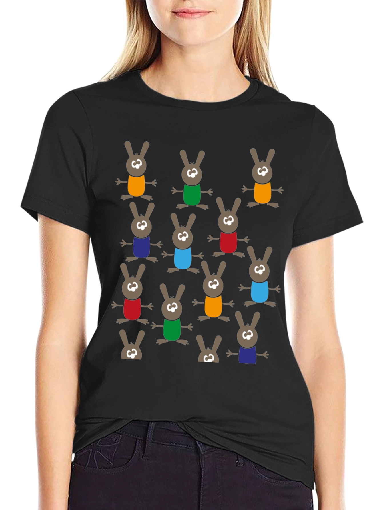Camiseta Negra con Diseño de Conejos de Colores