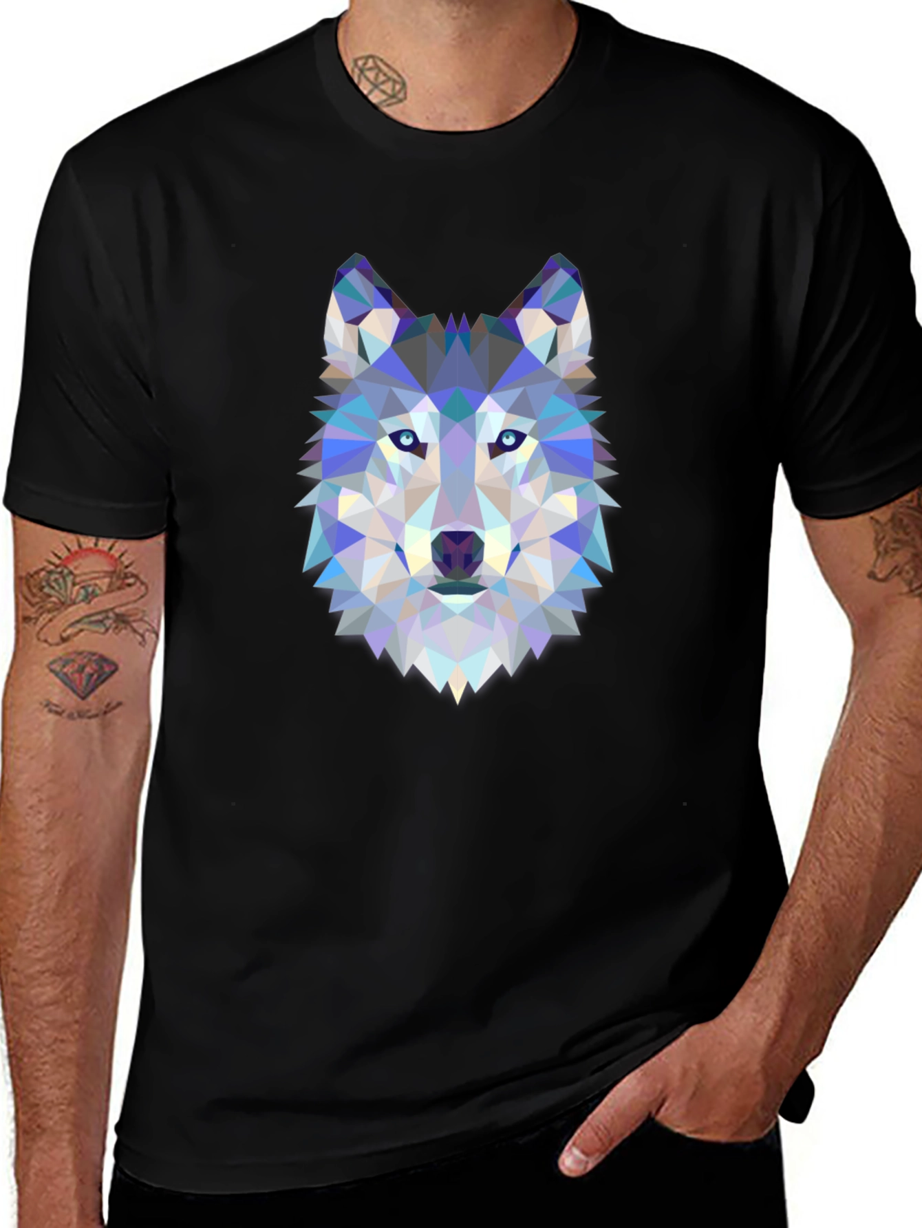 Camiseta Negra con Diseño de Lobo Geométrico