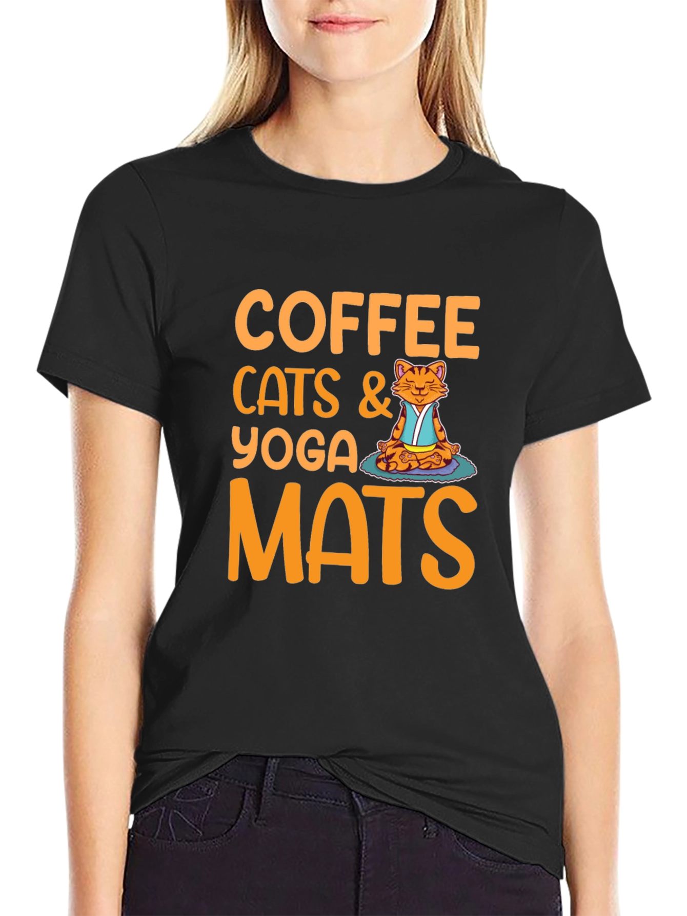 Camiseta Negra con Diseño de Gato Yoga y Café