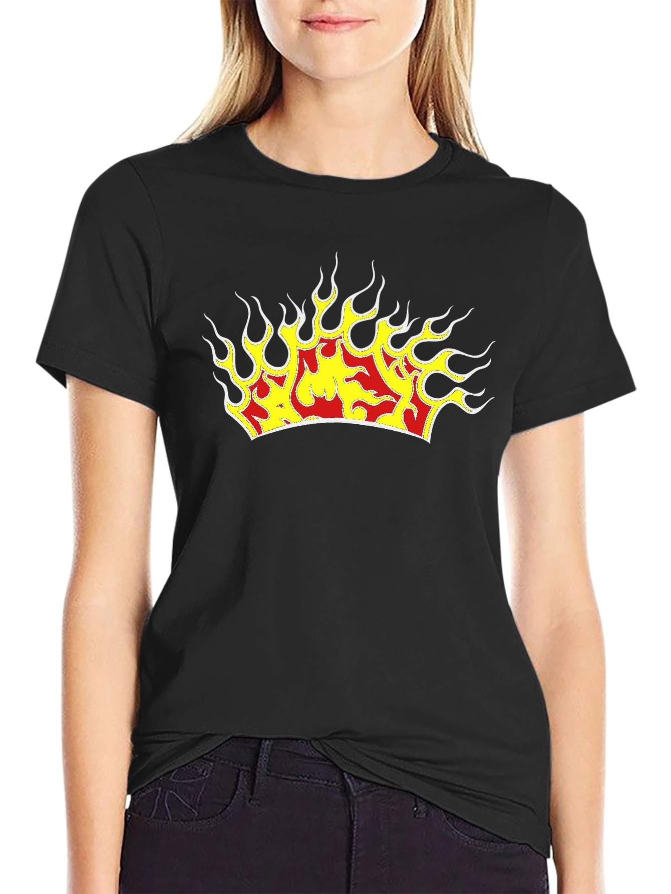 Camiseta Negra con Diseño de Corona de Fuego