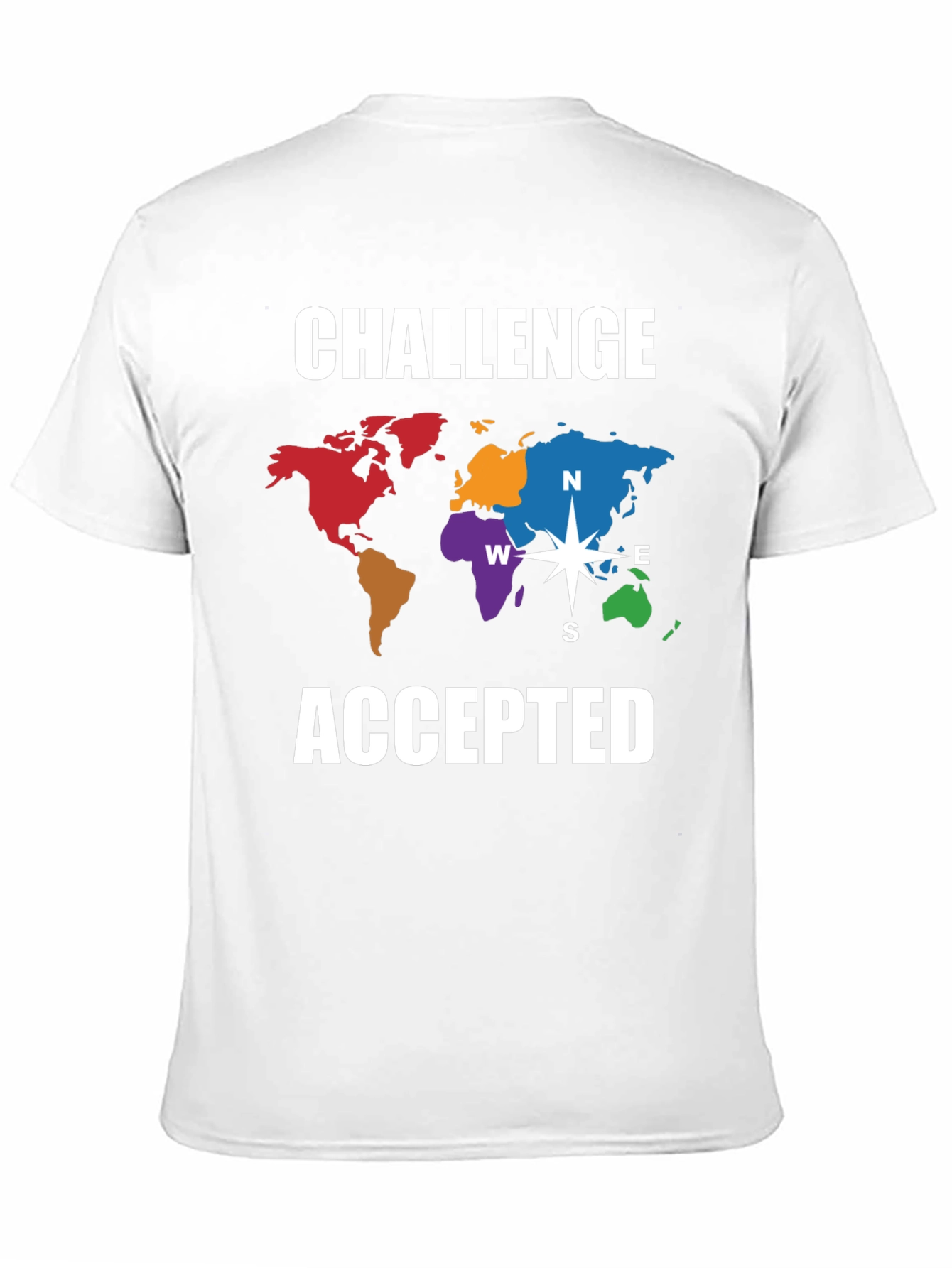 Camiseta Negra Challenge Accepted Mapa Mundial