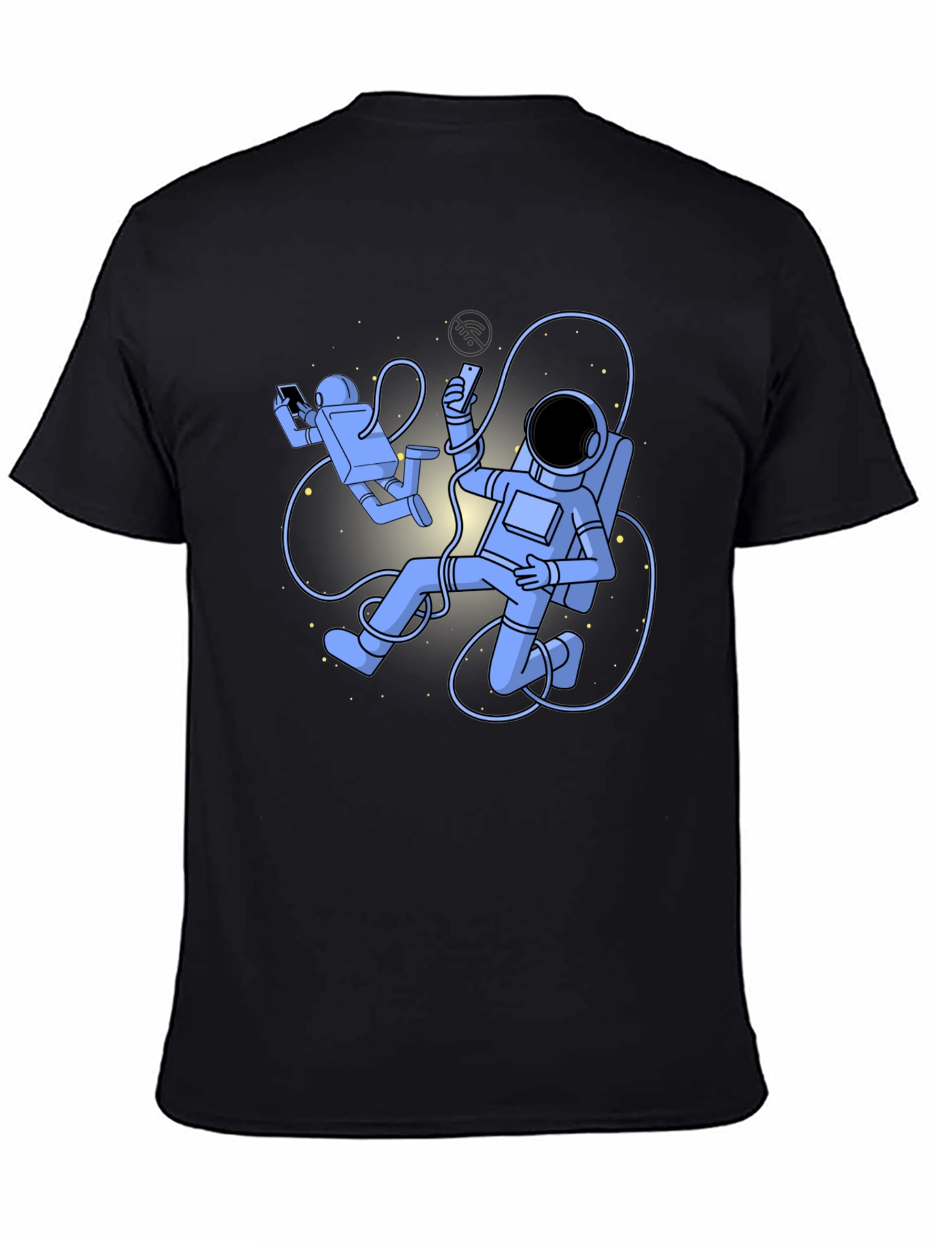 Camiseta Negra con Diseño de Astronautas Digitales