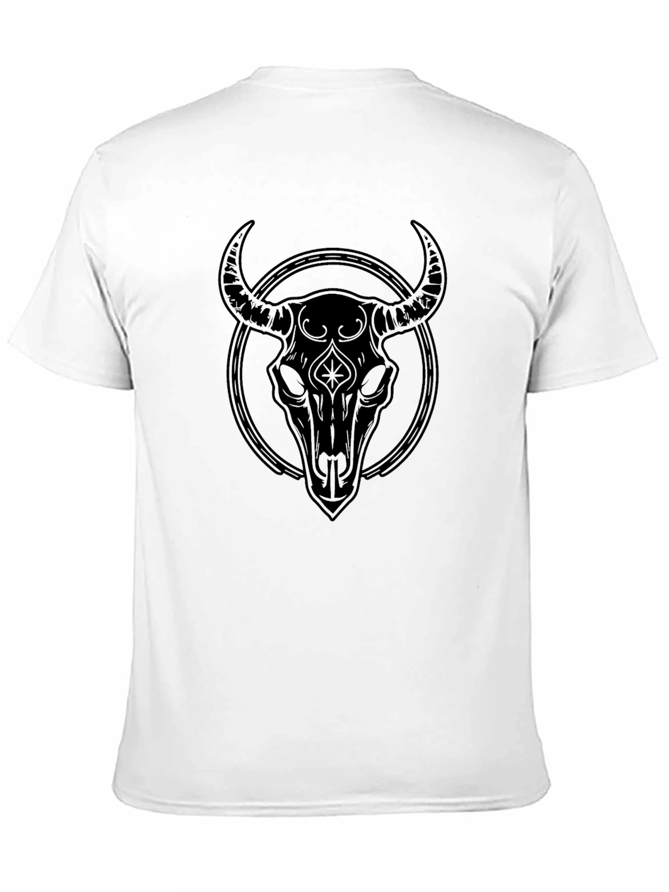 Camiseta Negra con Diseño de Cráneo de Toro Tribal